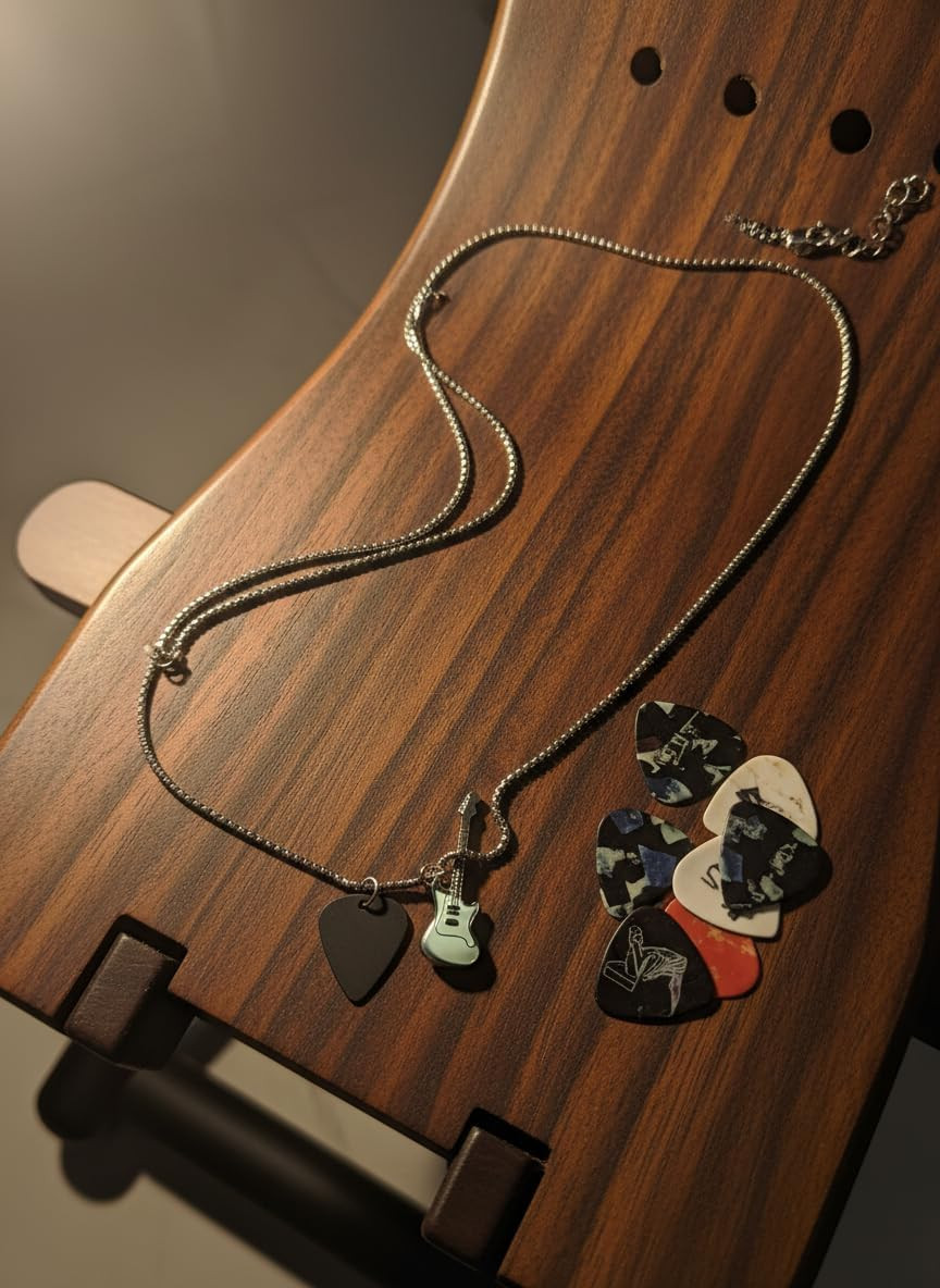 Guitar Pick Necklace for Men and Women – Music-Inspired Jewelry