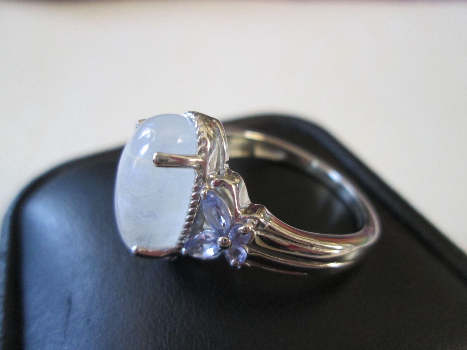 Kuisa Rainbow Moonstone & Tanzanite Platinum over Sterling Ring (Sz 8) 4.90 cts