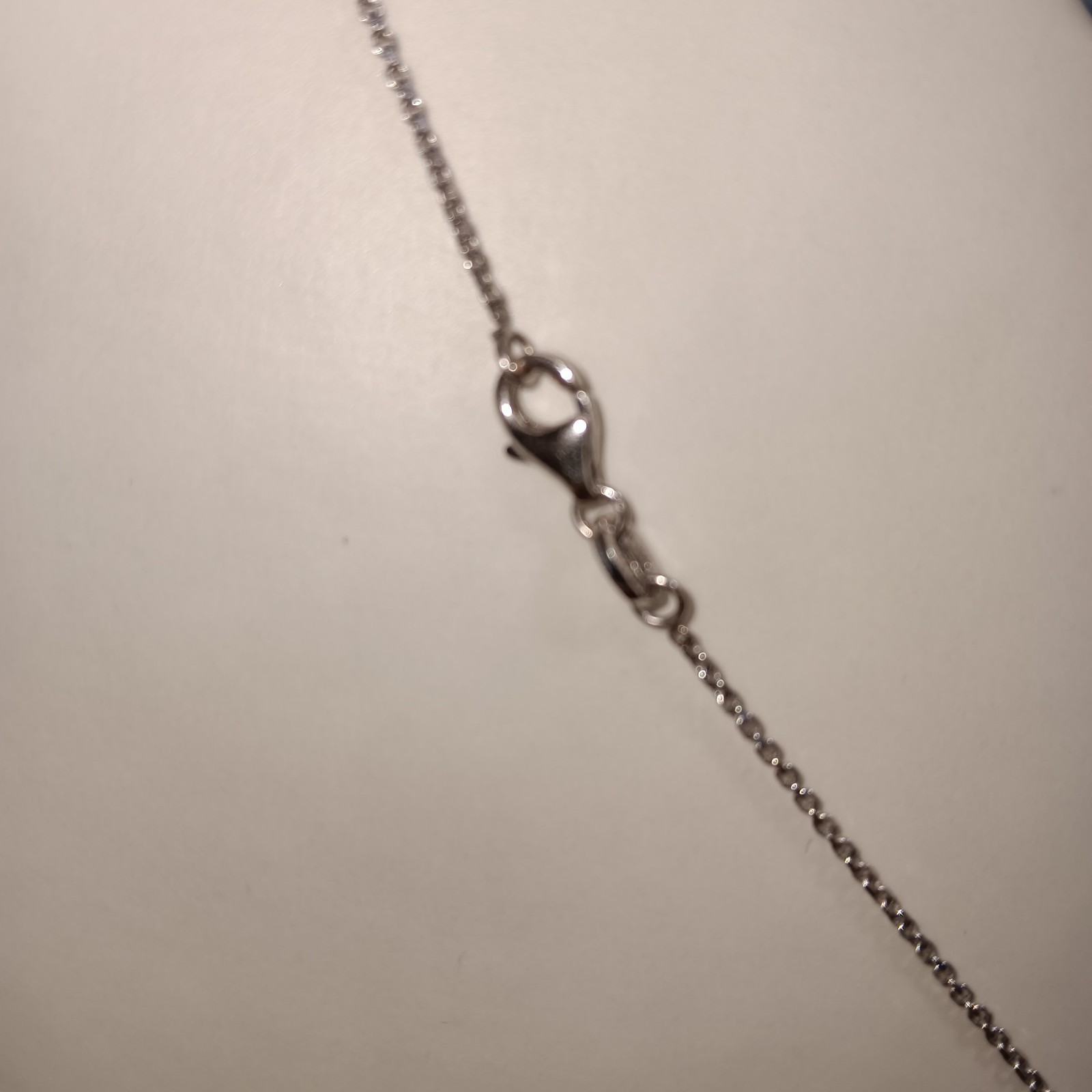 Silver Tone Metal 16″ Chain Necklace Lobster Claw Closure Brushed Heart Pendant