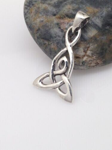 925 Sterling Silver Celtic Triquetra Pendant Trinity Knot Women 21mm0.83″/25.5mm