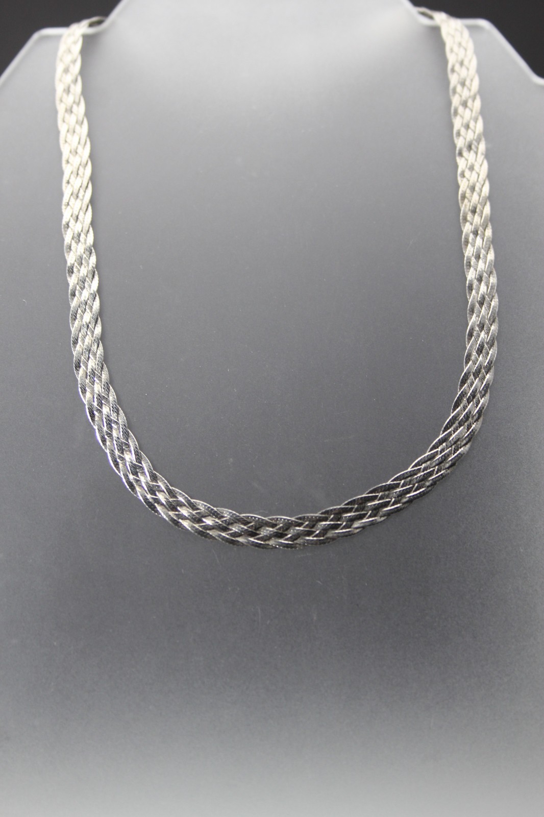 925 Sterling Silver 18″ Wide Flat Woven Chain Necklace 11.6 Grams (NEC6016)