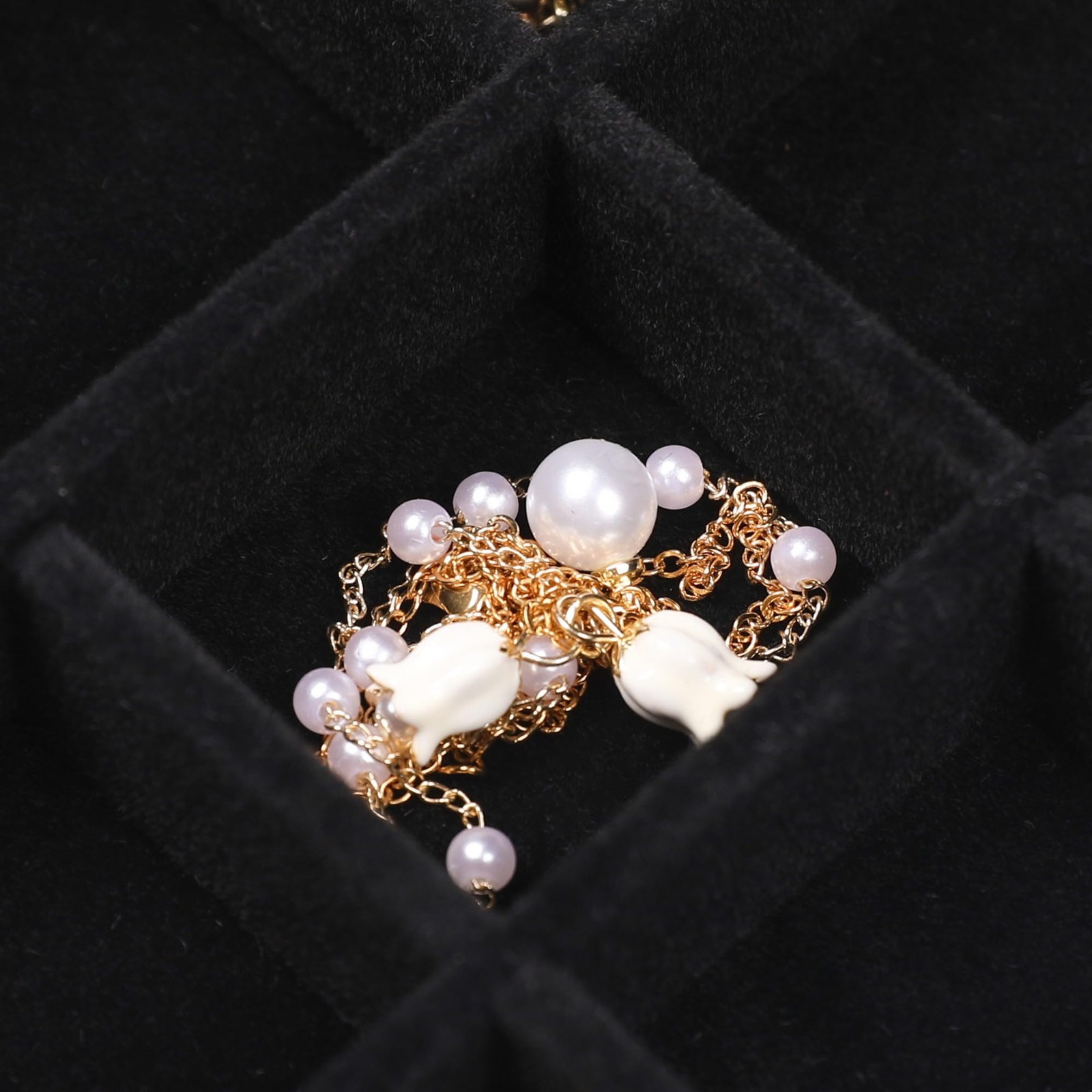24 Grid Jewelry Tray Velvet Stud Earring Organizer with Clear Lid for Women