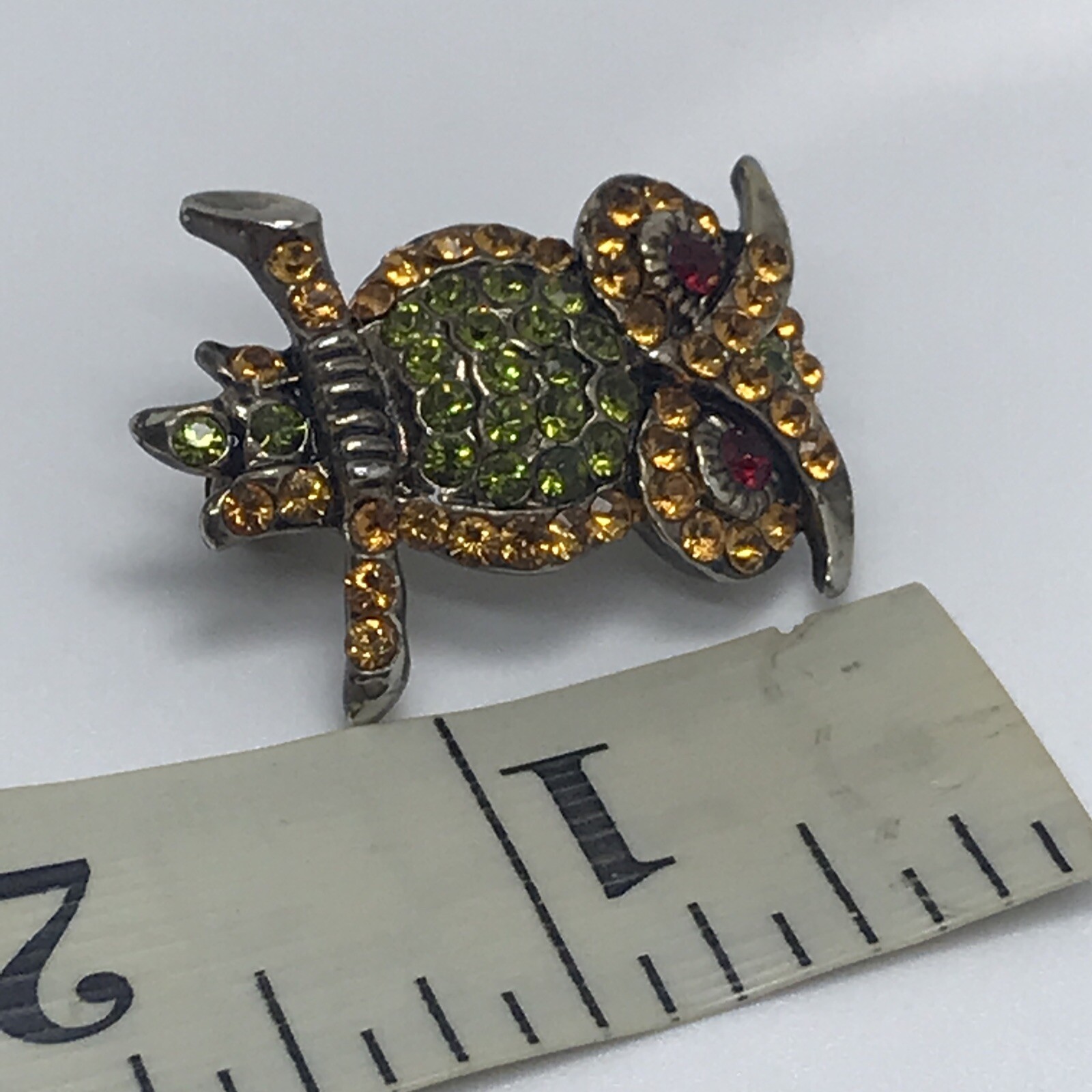 vintage rhineatone owel small brooch