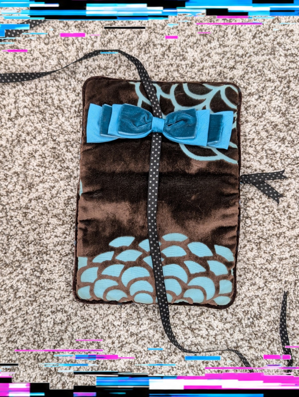 Goody Goody California Travel Jewelry Roll Organizer Embroidered Floral Velvet