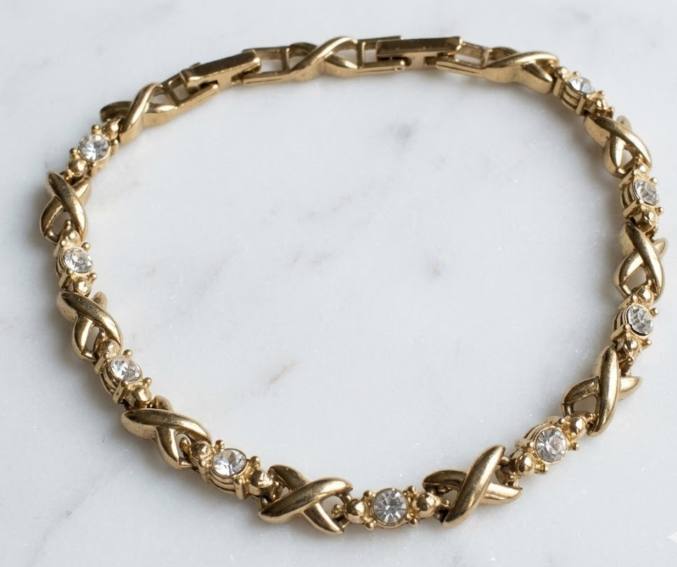 Vintage Chain Bracelet Gold tone X Link Avon Clear Rhinestones Fold over 8″