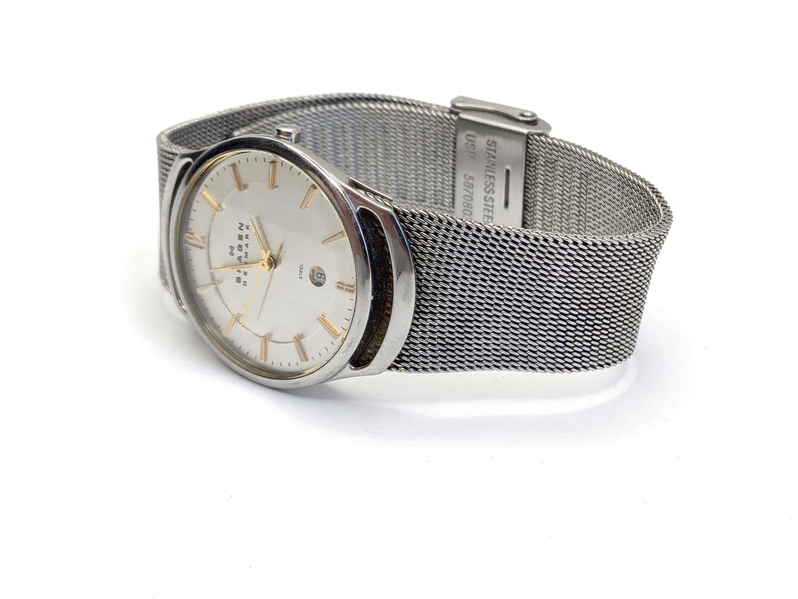 EUC Skagen Denmark 597SGC Milanese Mesh Bracelet Unisex Ultra Slim UNisex Watch