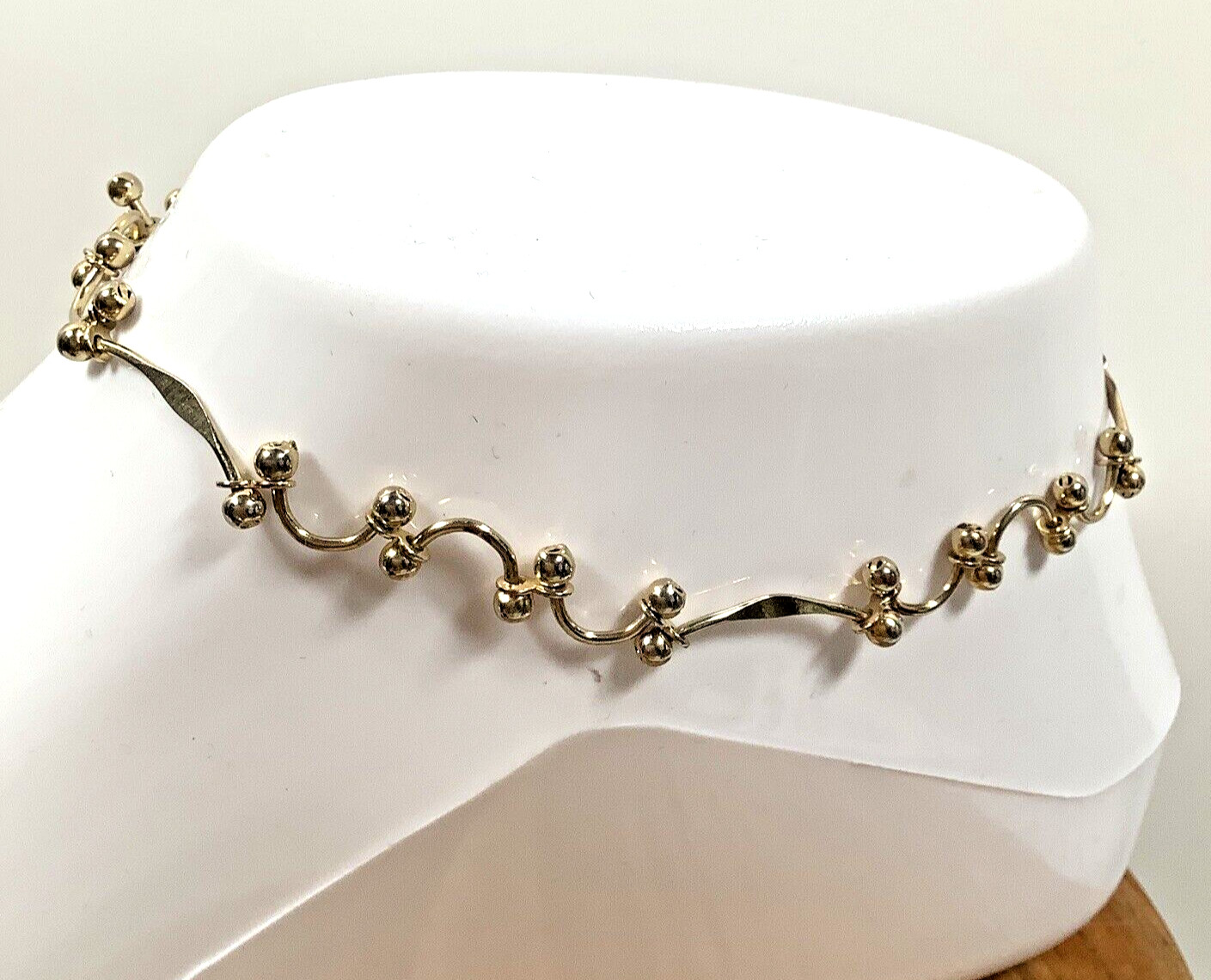 Gold Tone Curved Bar and Ball Design Anklet 9″ Made in Korea