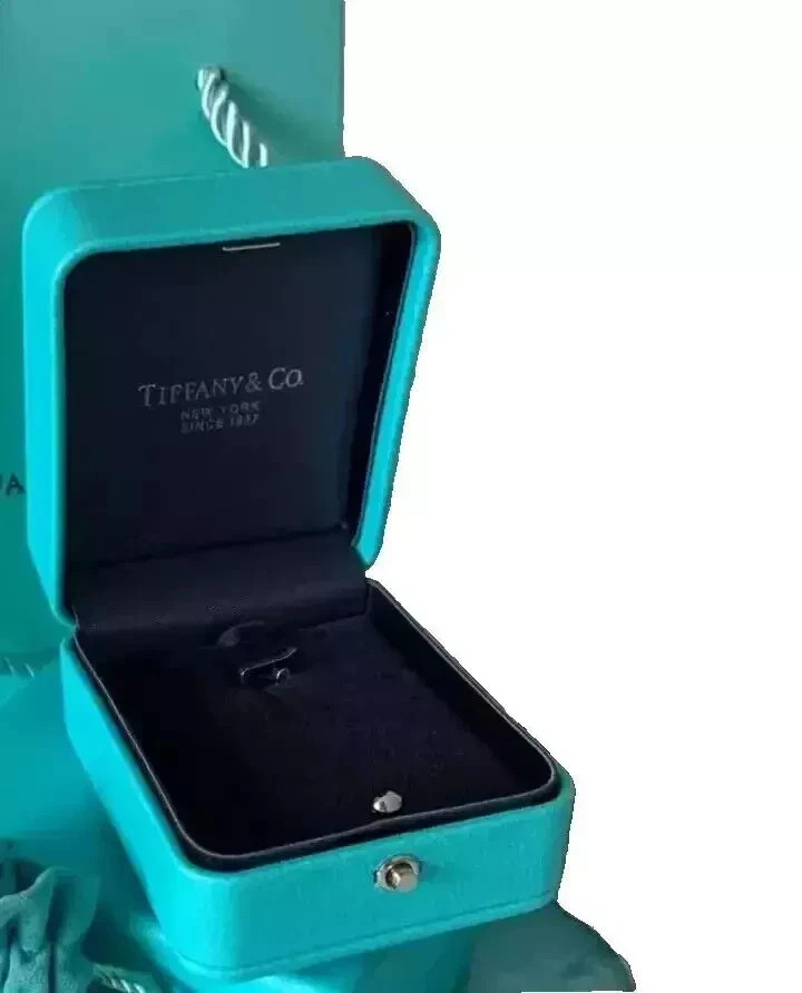 TIFFANY & CO. BLUE LEATHER PRESENTATION NECKLACE GIFT BOX, FULL SET