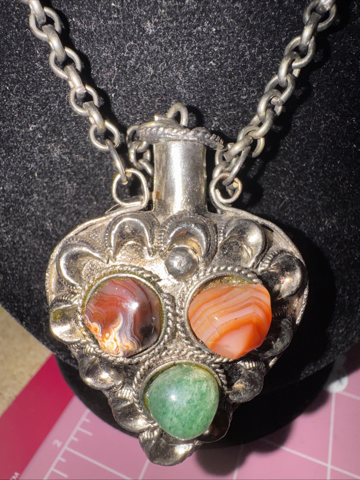 32”Intricate Heart Shape Brass & Stone Perfume Bottle Vial Pendant Necklace