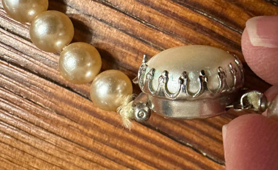 Vintage Faux Single Strand Pearl Necklace 19″- Hand Knotted Cream Champagne