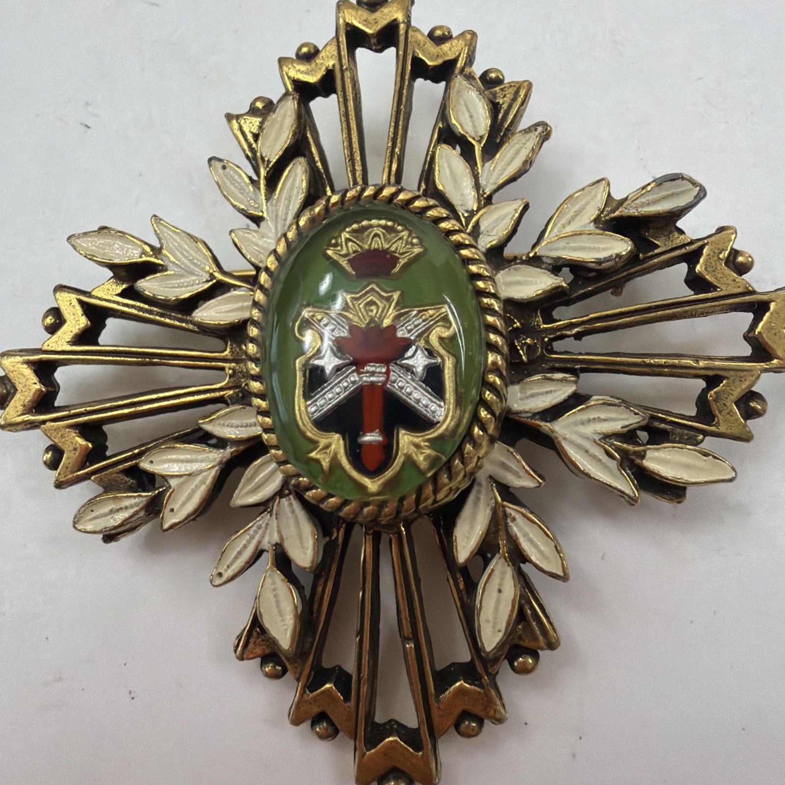 Vintage Coat Of Arms Brooch Pin – Rare 27 Grams