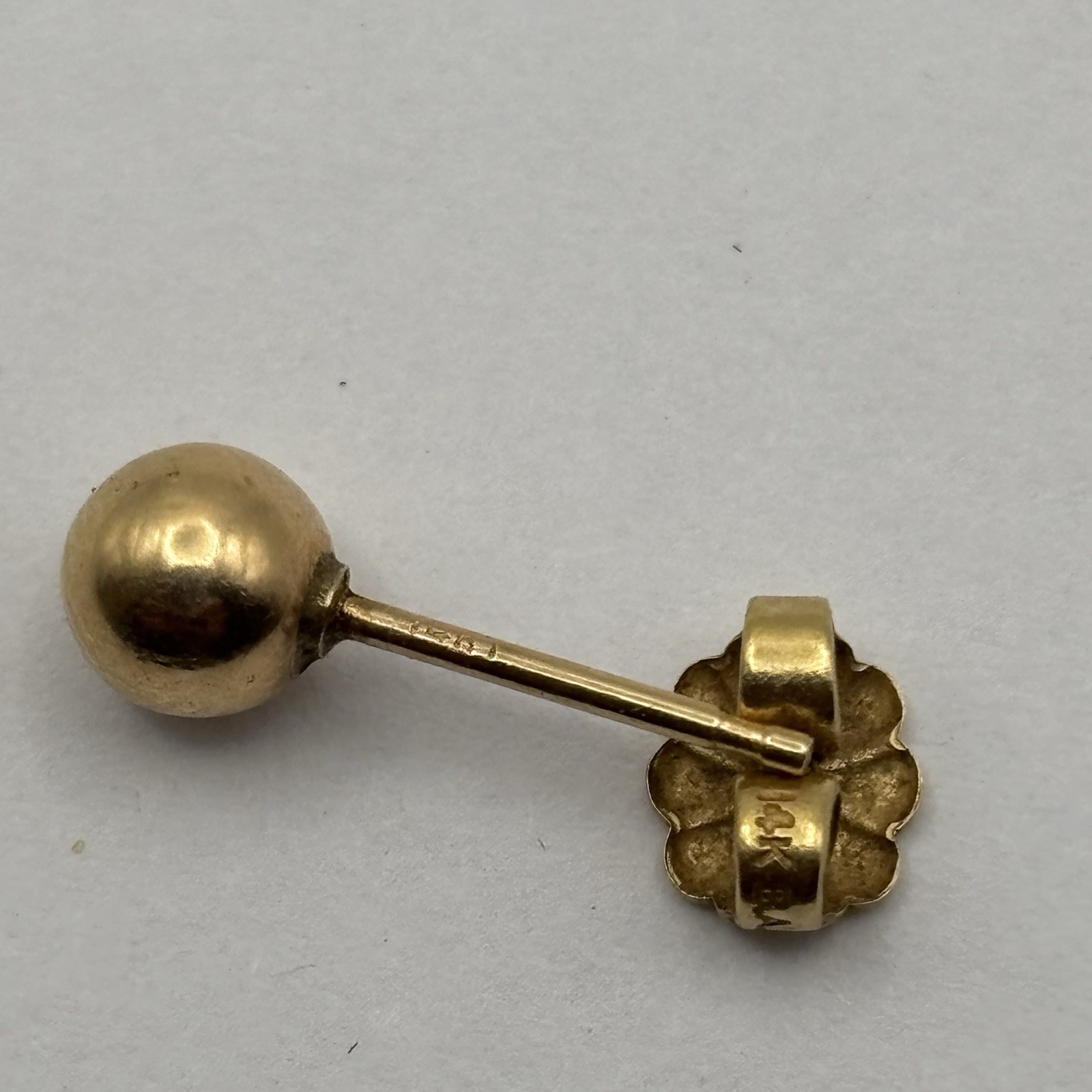 14kt Yellow Gold Scrap 0.57g Earring Stud + Back