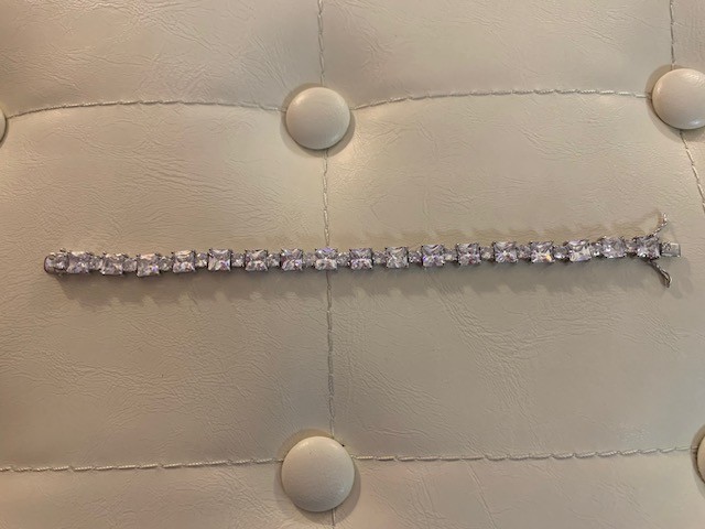 New QVC Diamonique Silver 925 Princess/Square & Round CZ 7 1/2″ Tennis Bracelet
