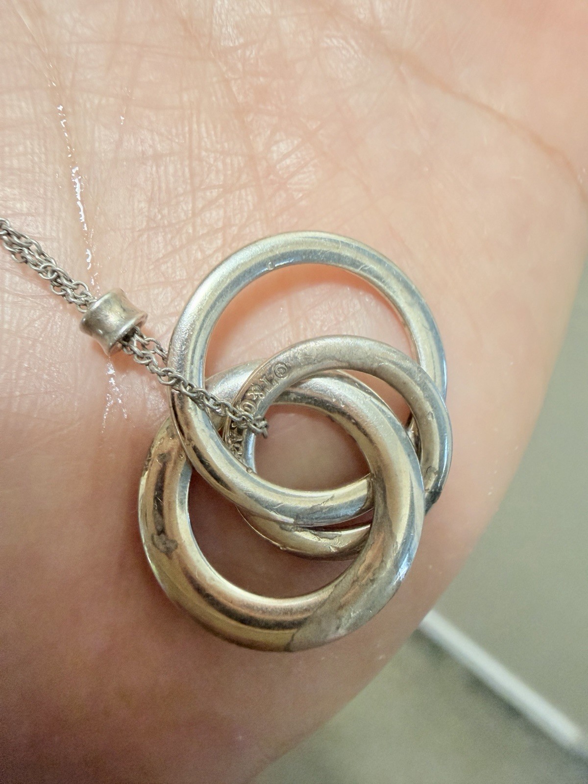 Tiffany & Co. 925 Sterling Silver Interlocking Circles Pendant Necklace 43cm