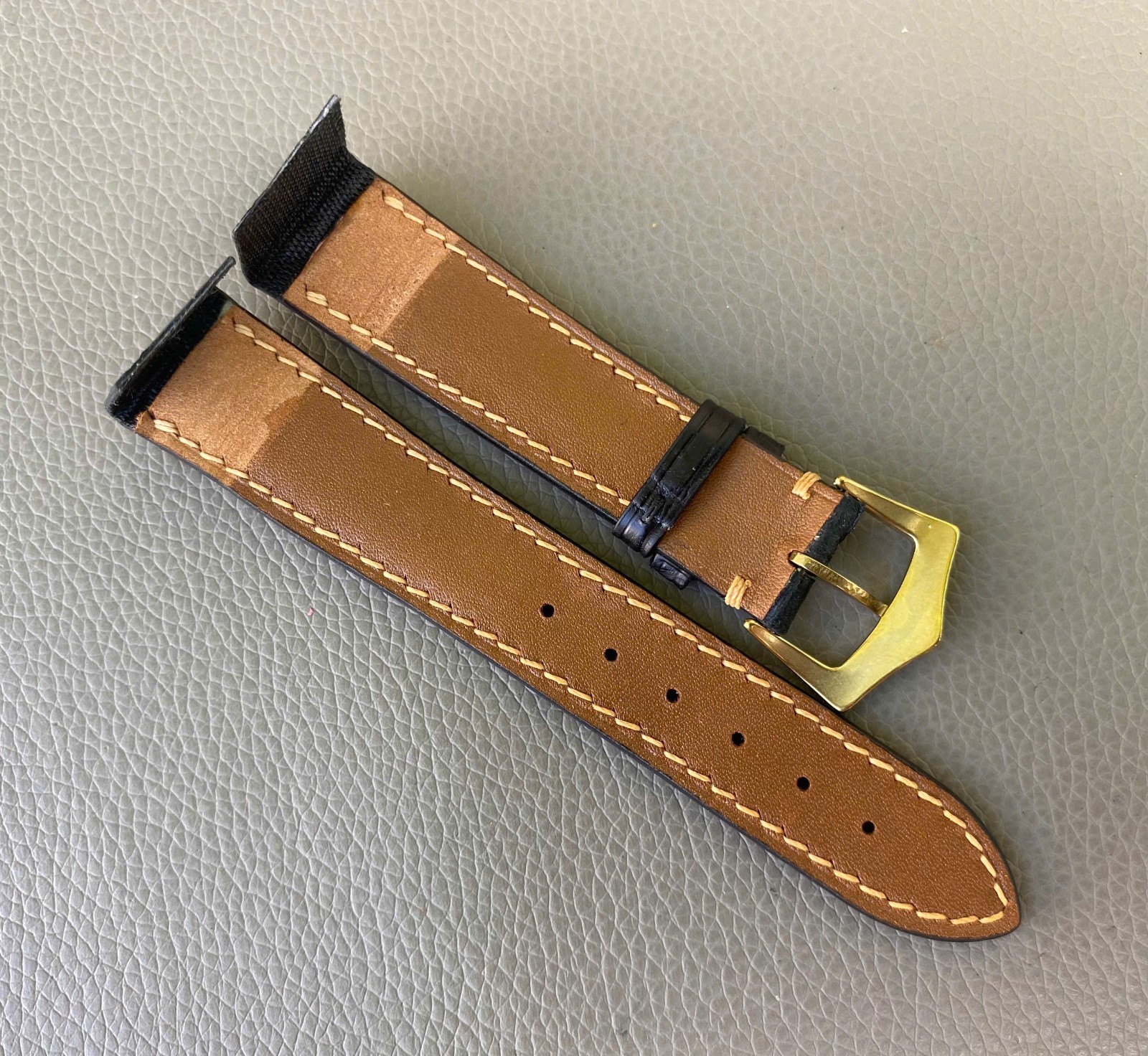 Custom Open Ended Black Genuine leather Strap size 12 13 14 15 16 17 18 19…26