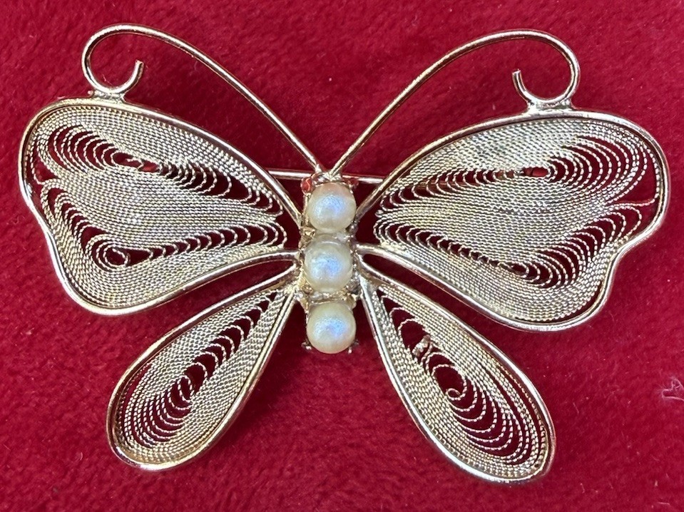 Butterfly Brooch Pin Gold Tone Filigree Faux Pearls Metal Approx. 1.5 in Vintage
