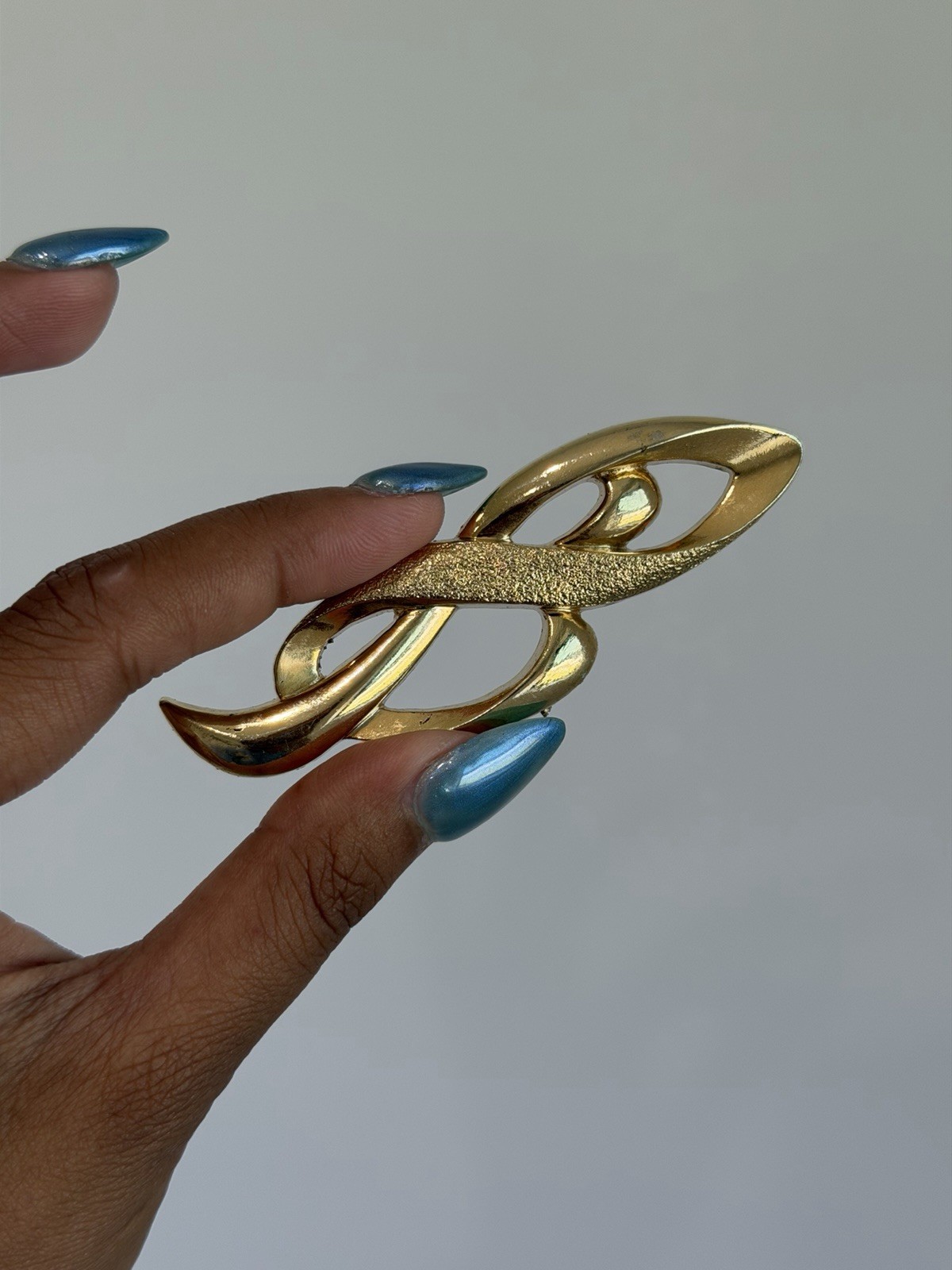 Vintage Gold Tone Metal Infinity Abstract Brooch Pin, Made in Japan, No Stones