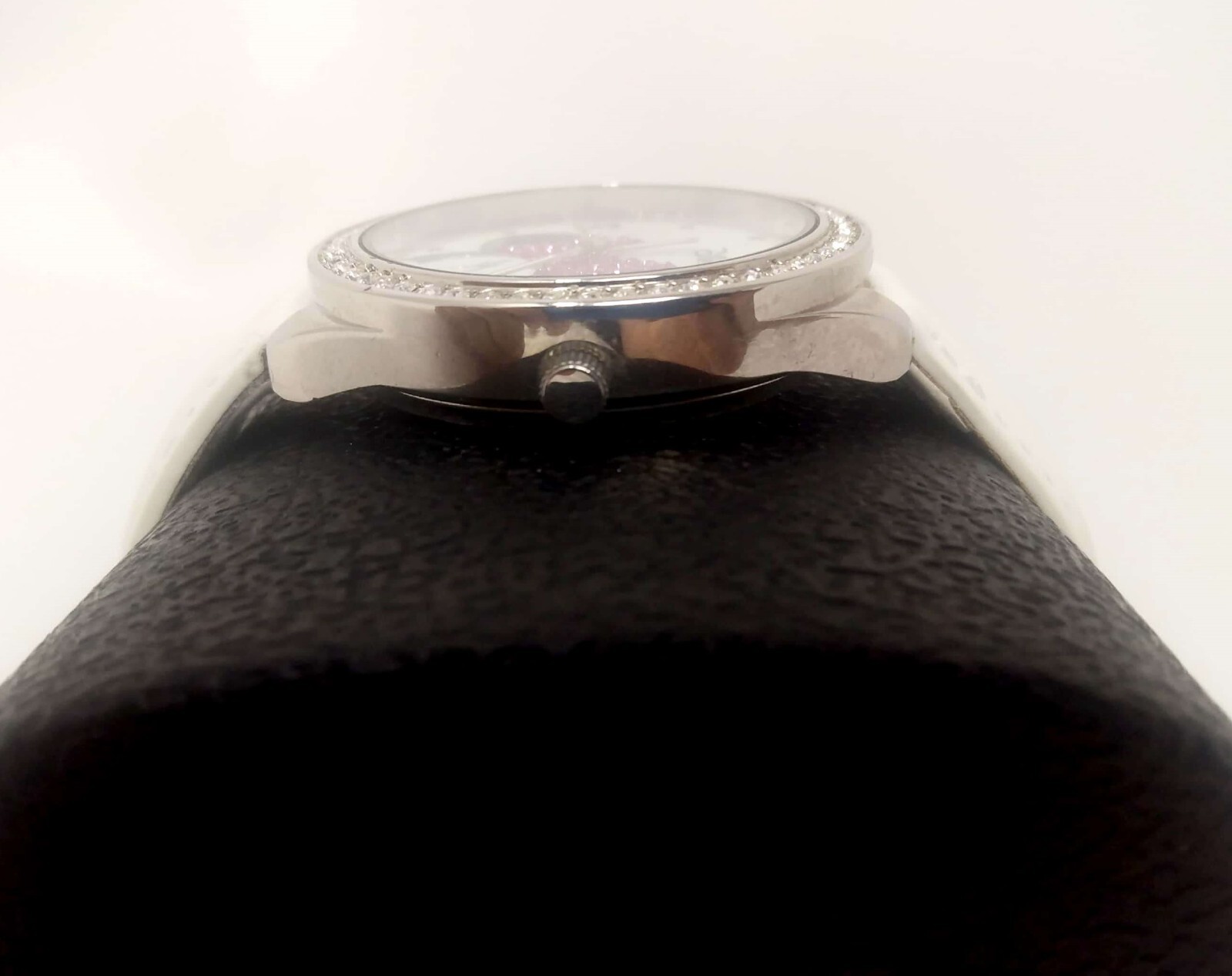 Disney Sparkle Minnie Mouse Ladies White Strap Watch Pink Bow SR626SW