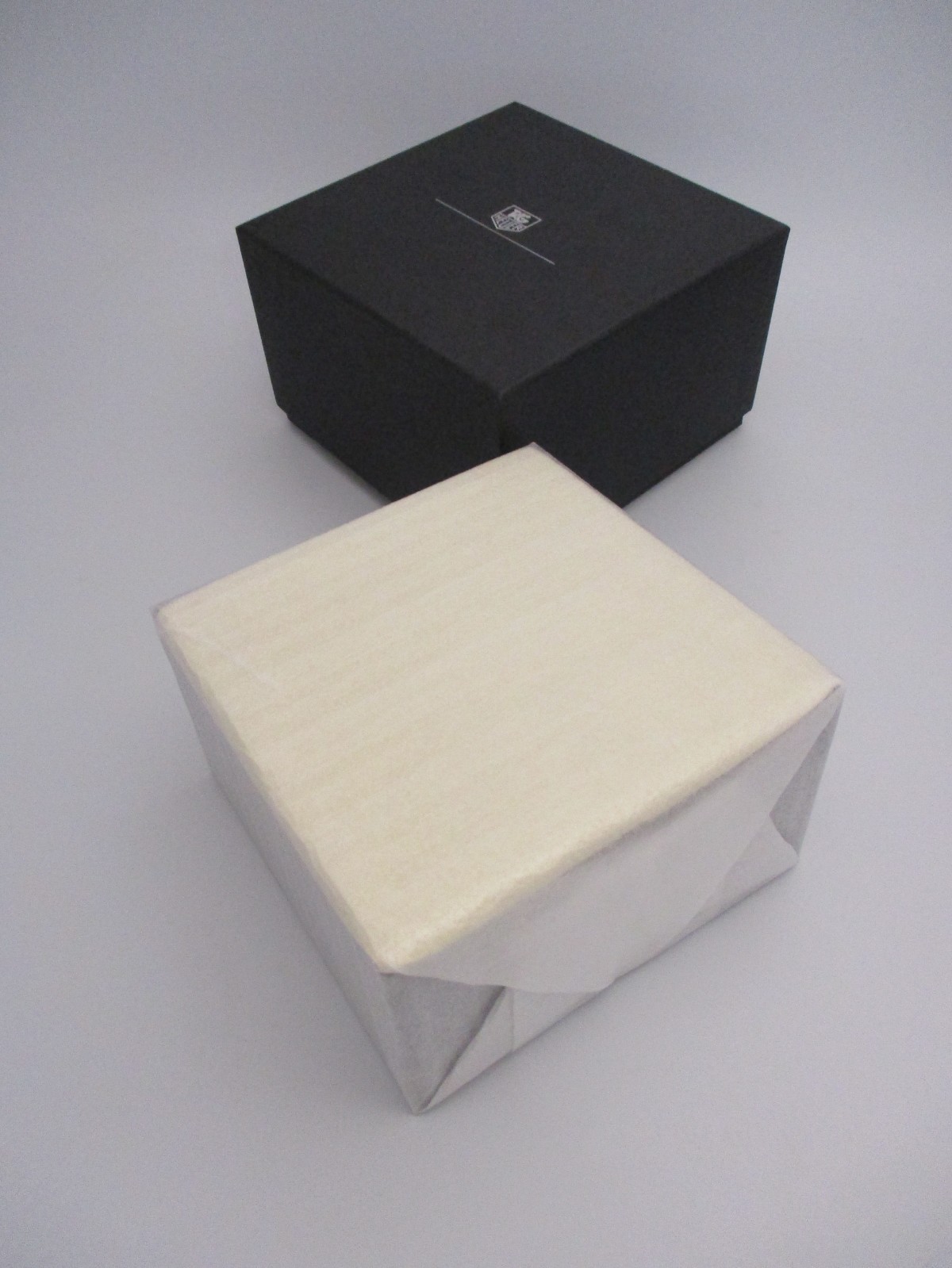 TAG Heuer Deluxe Brown Wood-Grain Watch Box Chest Set Black Inner +Cloth+Booklet