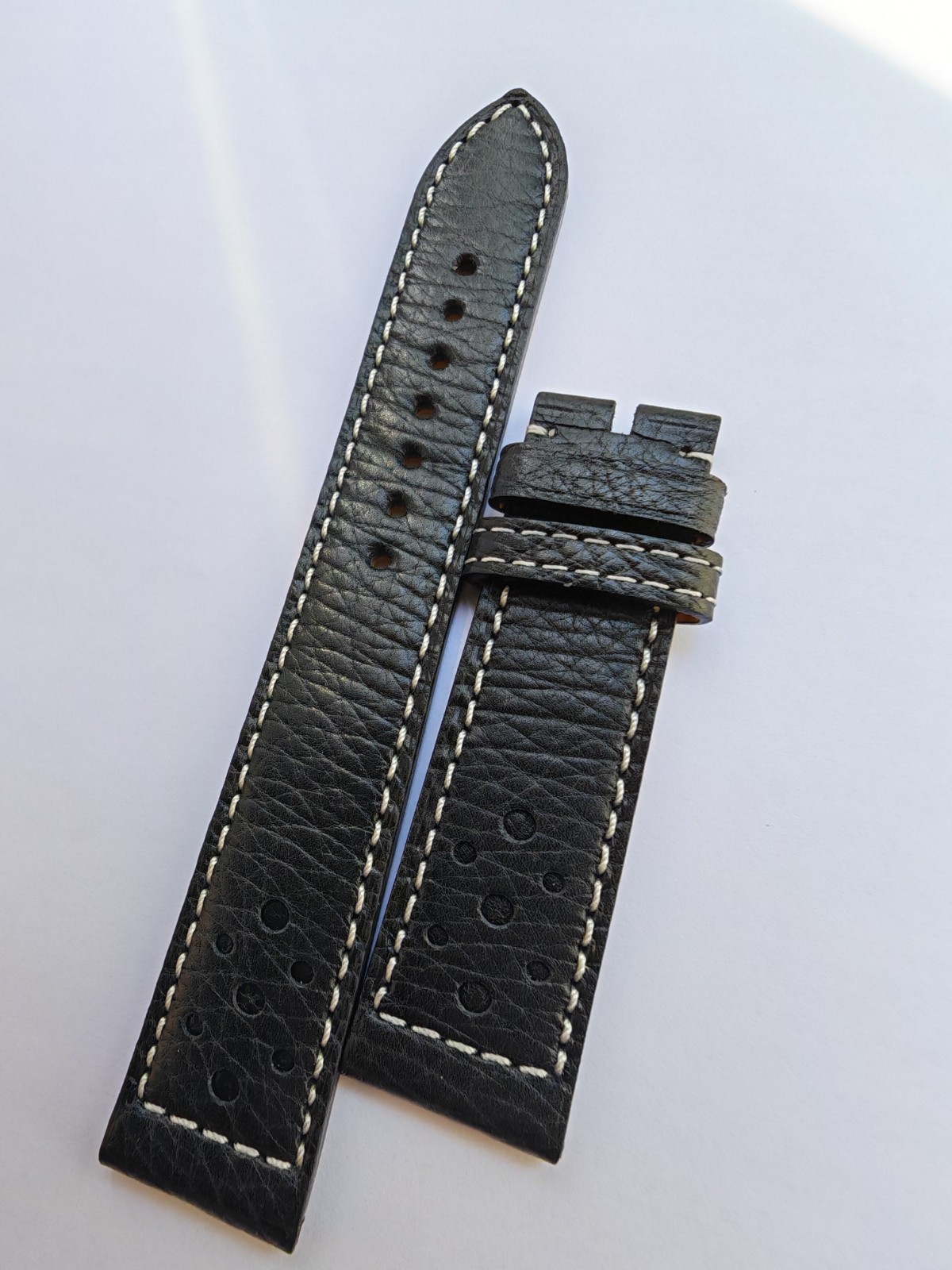 New Breitling Black racing-themed calfskin leather strap – 20 MM