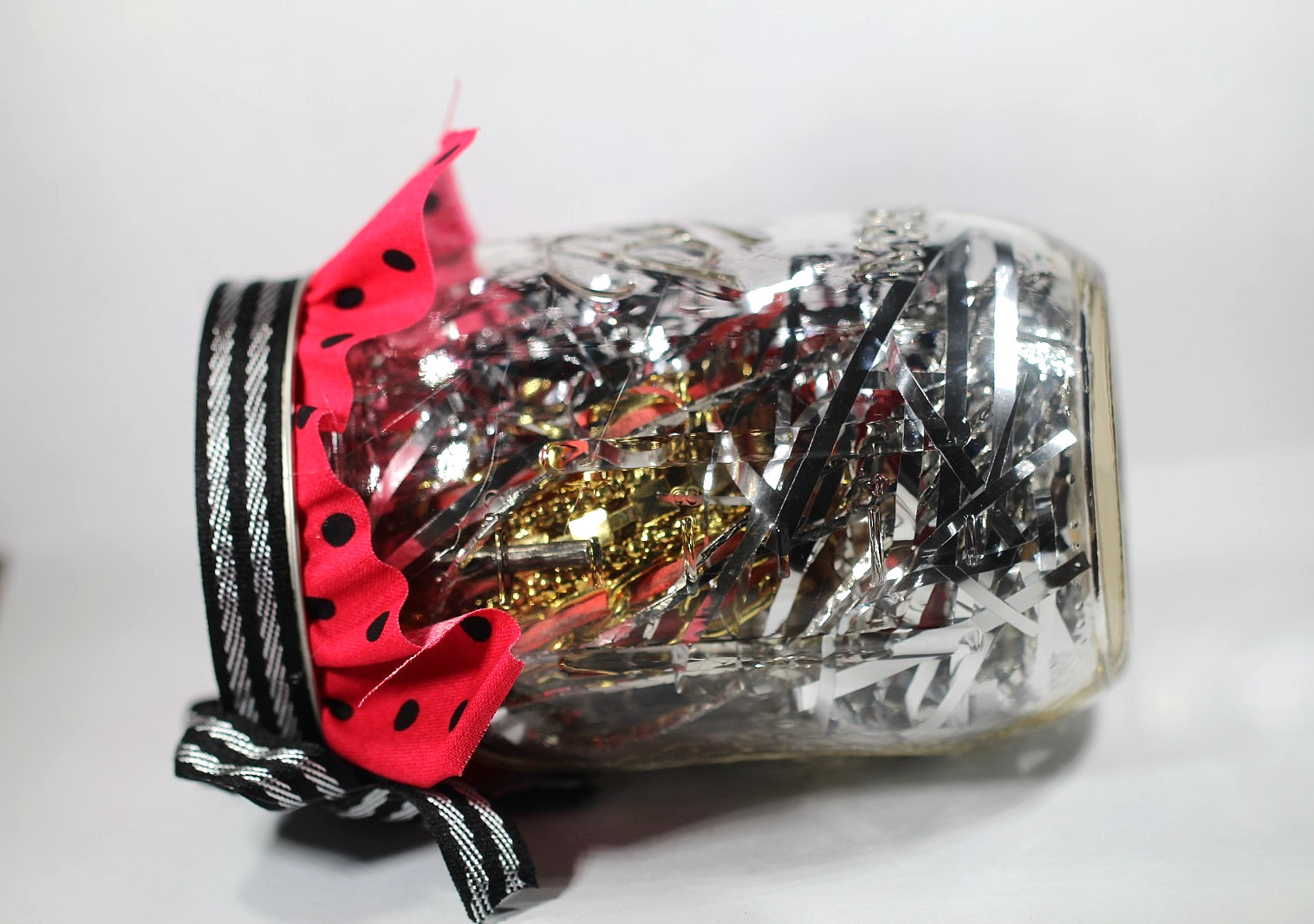 1 Pint Mystery Jewelry Jar- All Wearable – Hand Picked – NICE