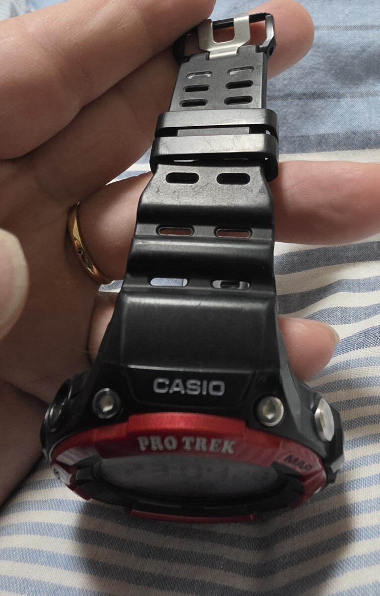 Casio WSD-F21HR Smart Watch GPS Android Wear 1.4″ Display Black Limited Edtion