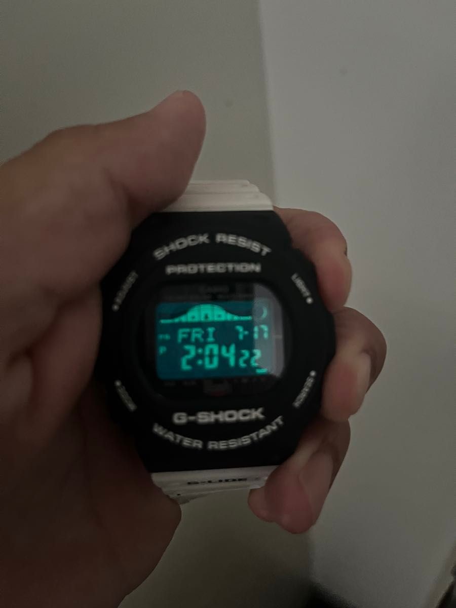 Casio G-SHOCK G-LIDE GWX-5700SSN Solar Radio White Black Japan Used
