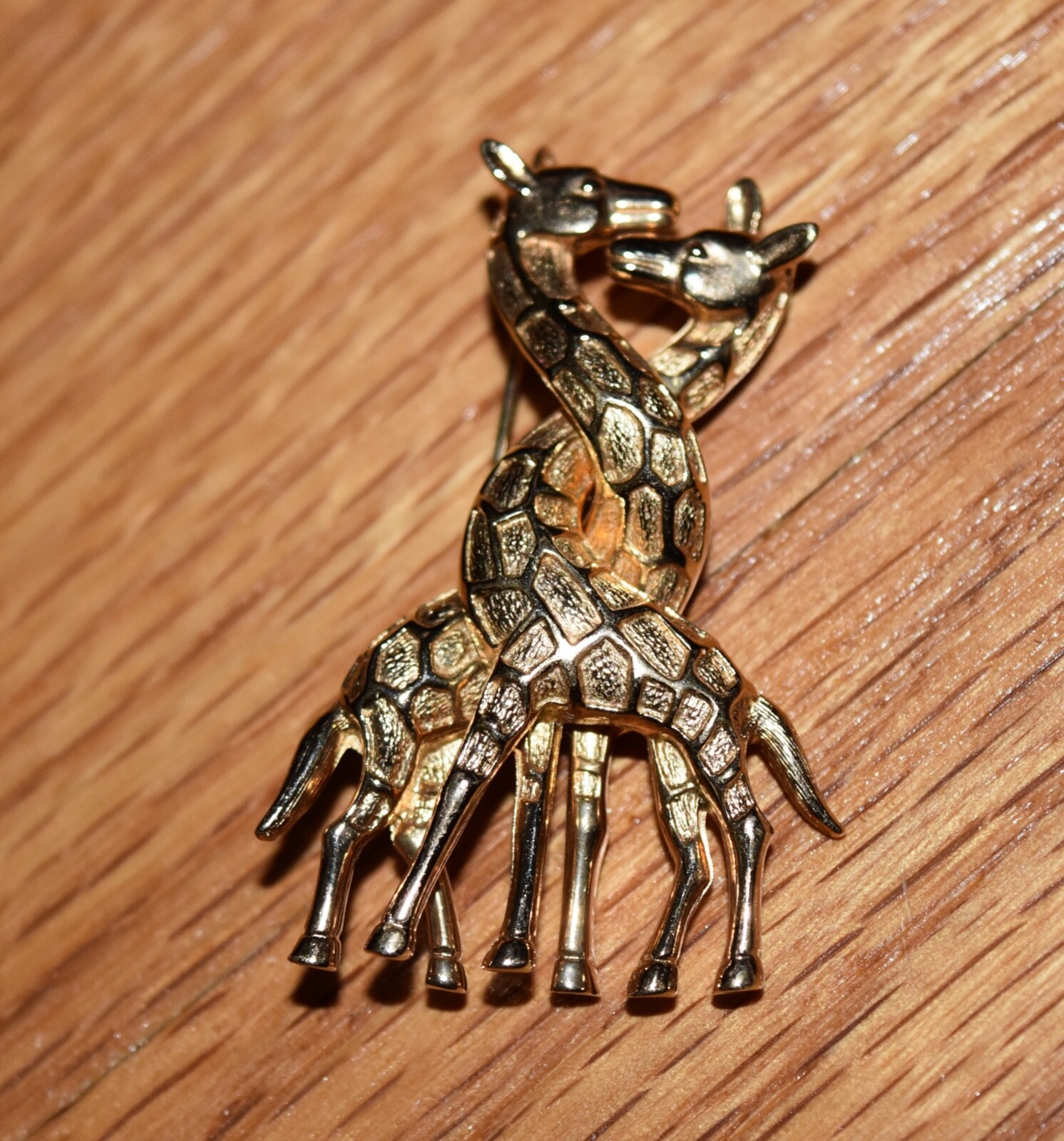 VTG Boucher Giraffe Pin Brooch 2 Giraffes Intertwined Necks Love Numbered