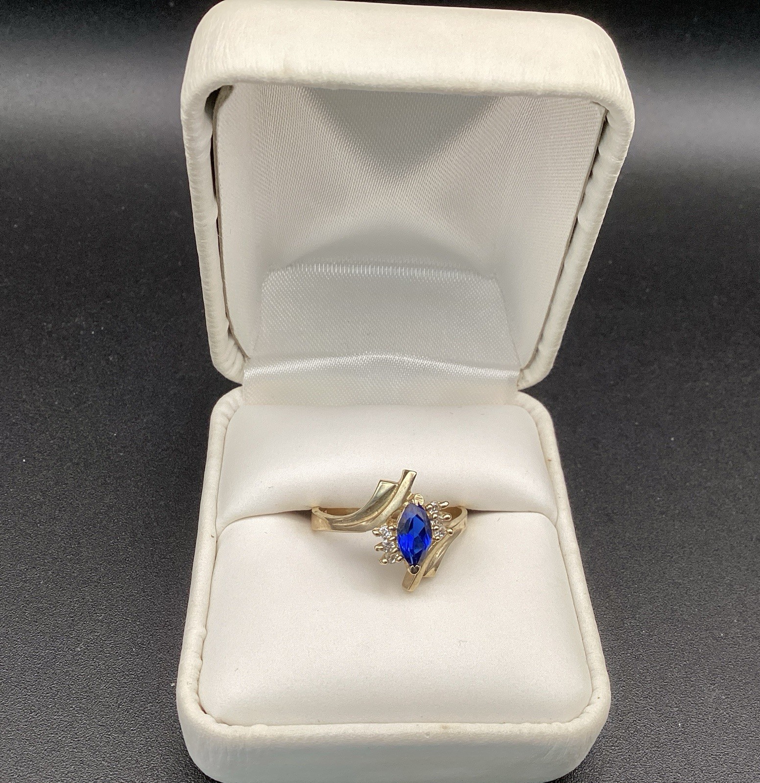 New 10KT stamped yellow gold marquise September birthstone ring women size 8.25