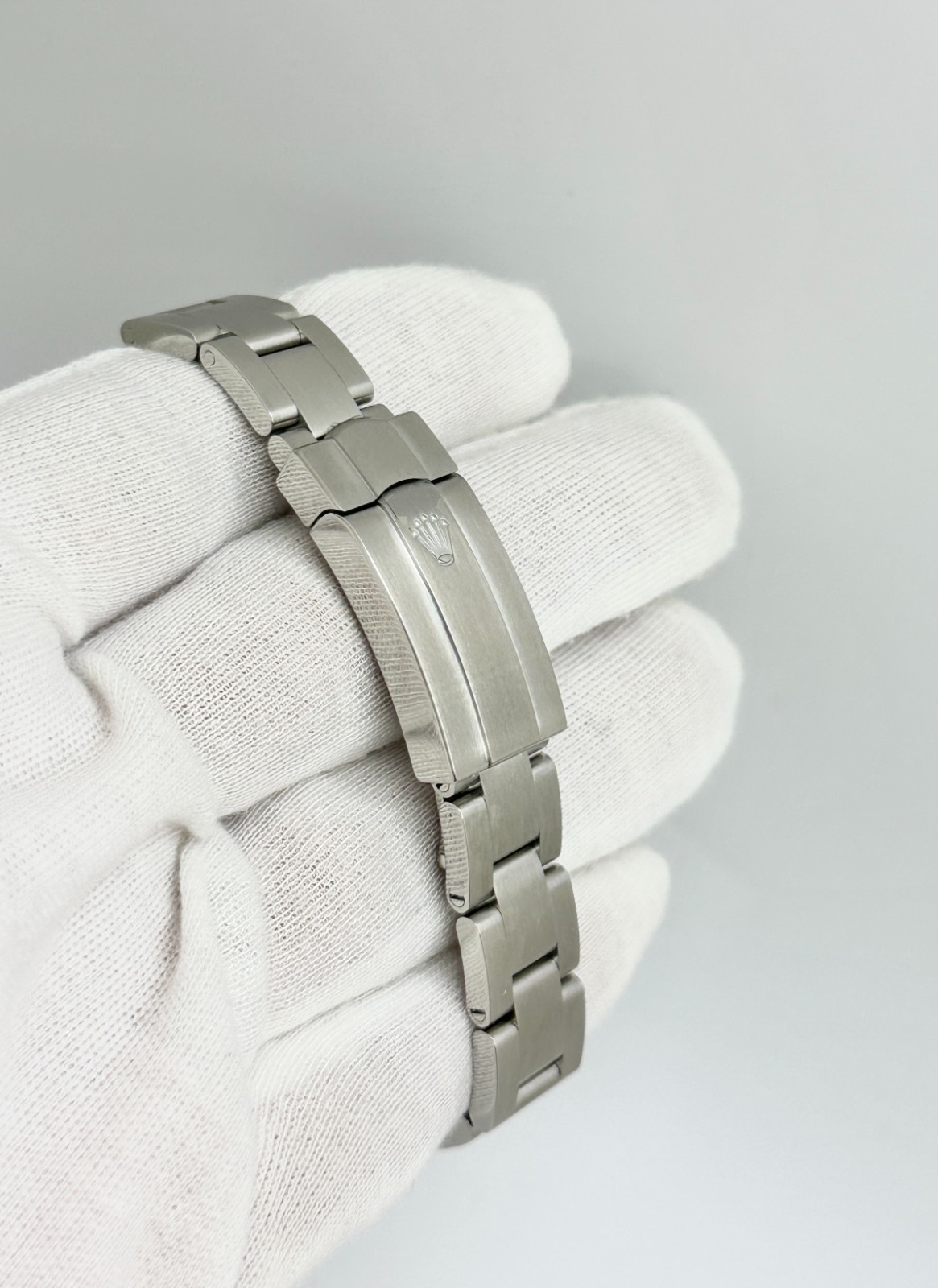 Brand New Rolex Ladies Oyster Perpetual 28 276200 PISTACHIO Dial Steel Full Set