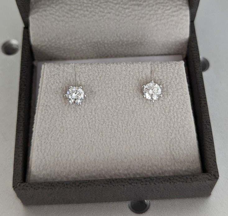 Studs Earrings Natural Diamond For Women’s 950 Platinum Everyday Luxury Gift