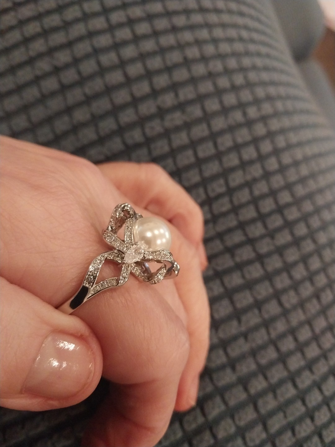 White Shell Pearl, Simulated Diamond Ring in Silvertone (Size 9.0) 1.10 ctw