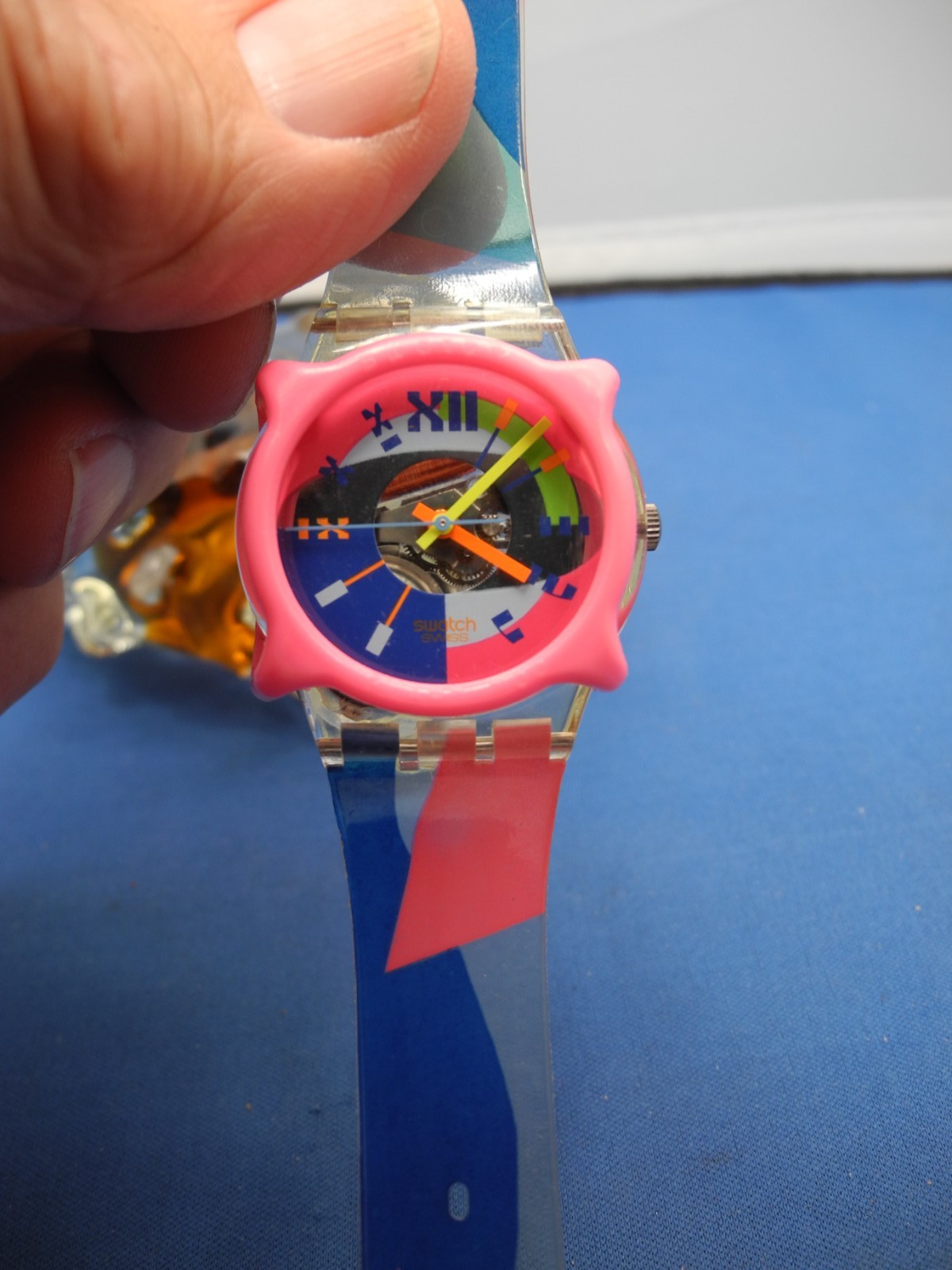 SWATCH WATCH GK153 “BEACH VOLLEY” 1992 ORIGINAL – NEW BATTERY,WORKS FINE.