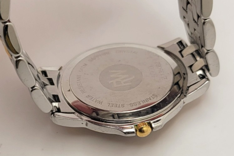 Raymond Weil Tango Vintage quartz watch 36mm case Ref 5560 works