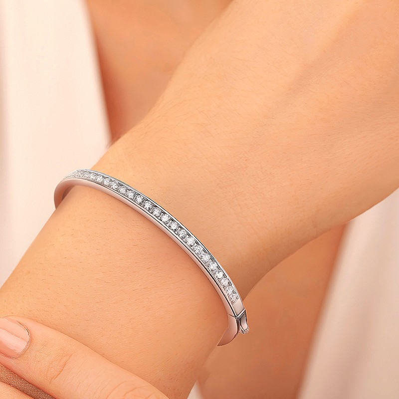 Full 2.5mm D/VVS1 Real Moissanite Bangle Bracelet Women’s 18K White Gold Plated