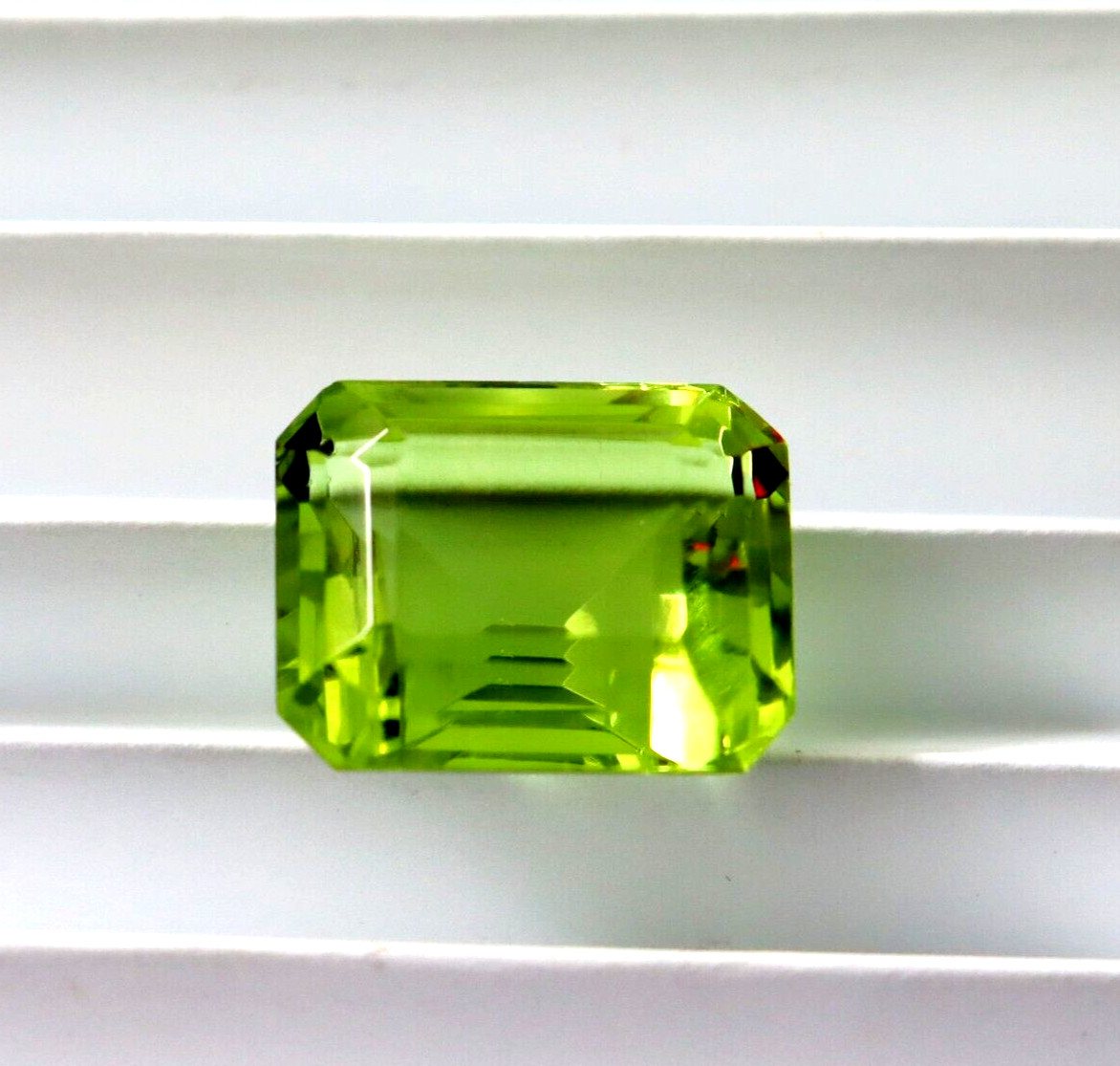 Certified Natural Zultanite Loose Gemstone Emerald Cut Color Changing 10 to 12Ct