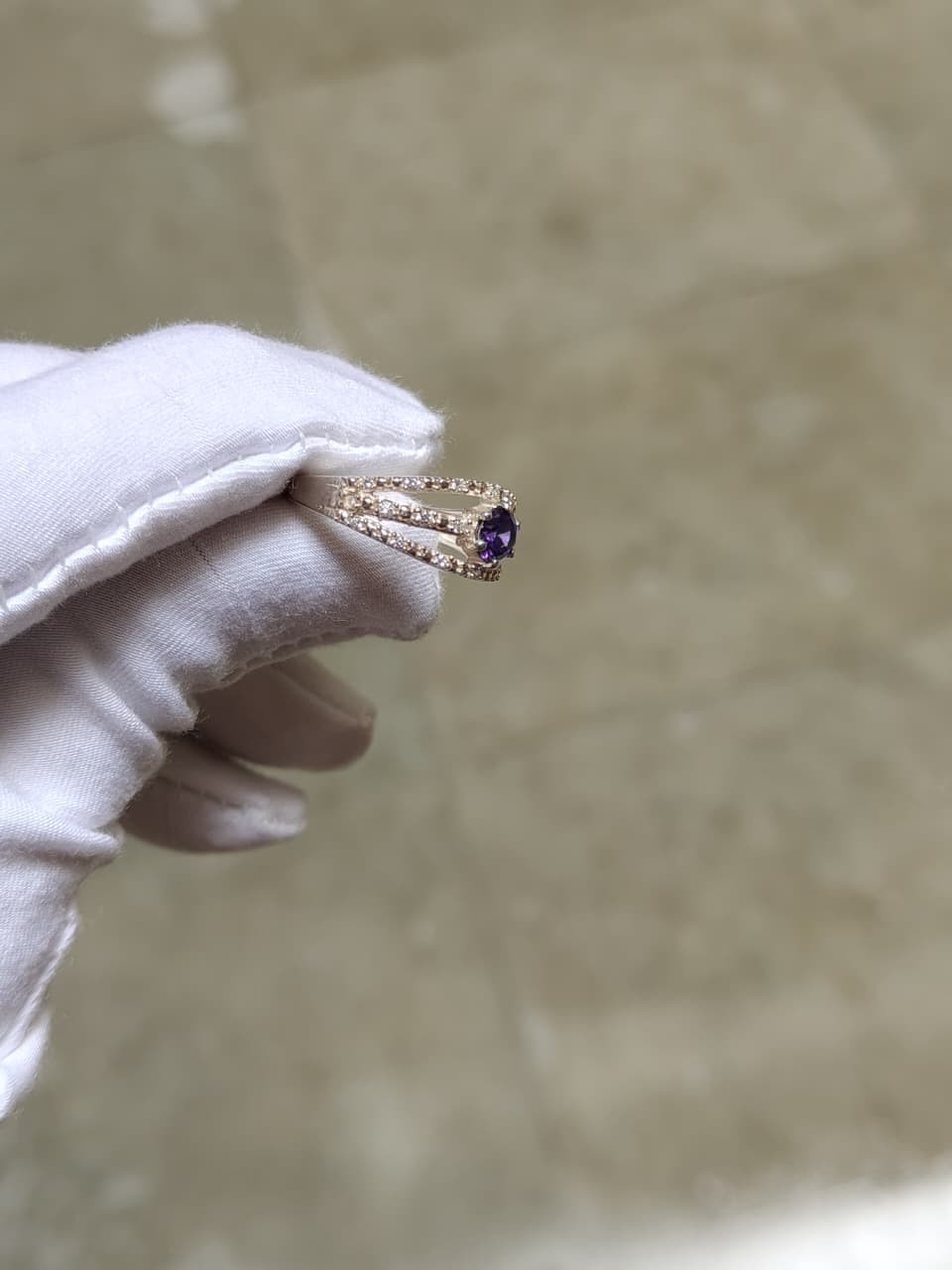 925 Sterling Silver Purple CZ Engagement Ring Split Shank Solitaire Women