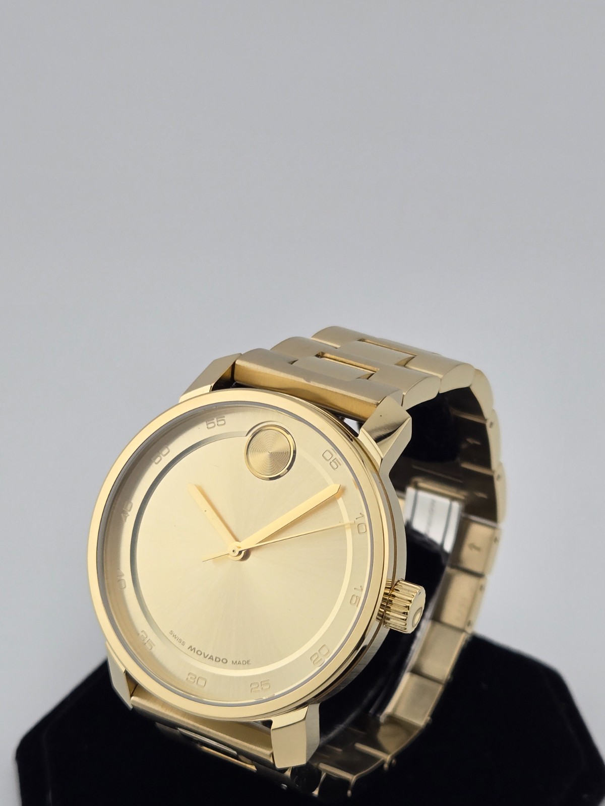 Movado Bold Access Men’s Gold Tone Swiss Watch – 3600912