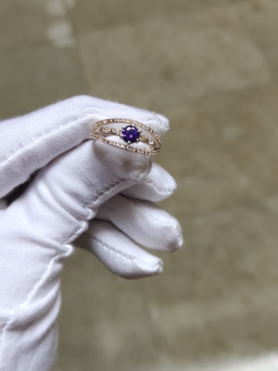 925 Sterling Silver Purple CZ Engagement Ring Split Shank Solitaire Women