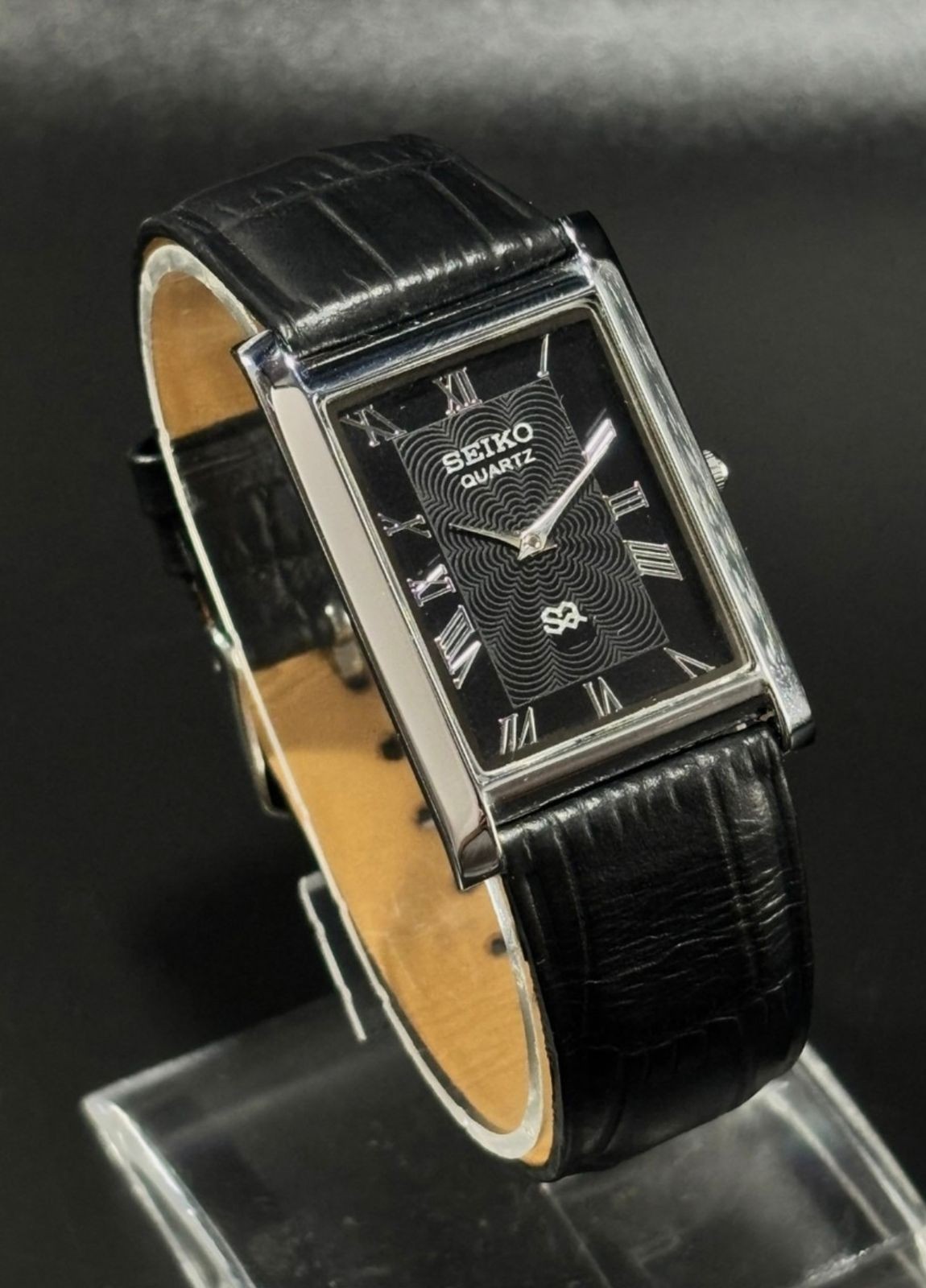 Vintage Rare Seiko Slim Quartz Men’s Wrist Watch With Free DDP Shipping