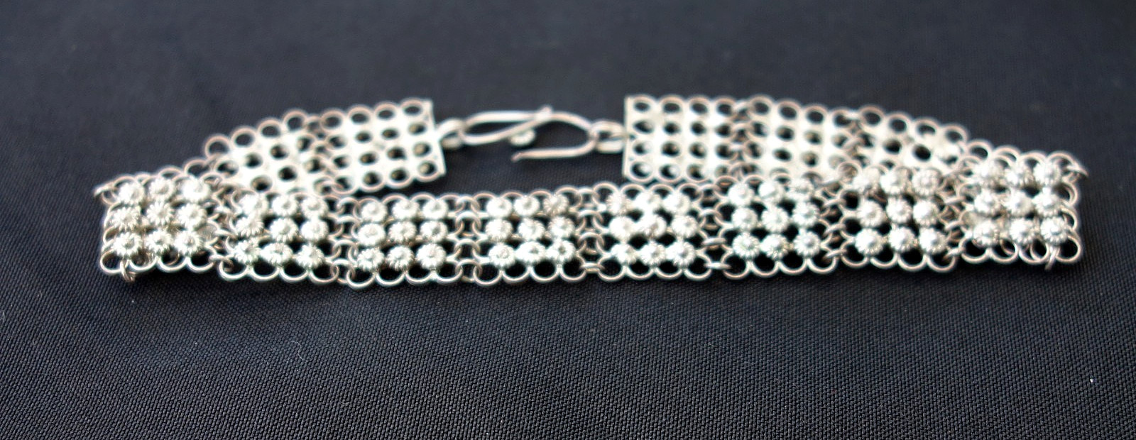 Vintage Handcrafted Ornamental Silver bracelet – India / Asia 17.5cm long