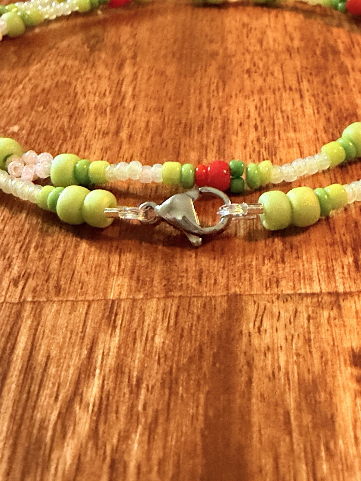 🍓Handmade Strawberry Pasture Glass Seed Bead Necklace 17.5” Stainless Steel🌿