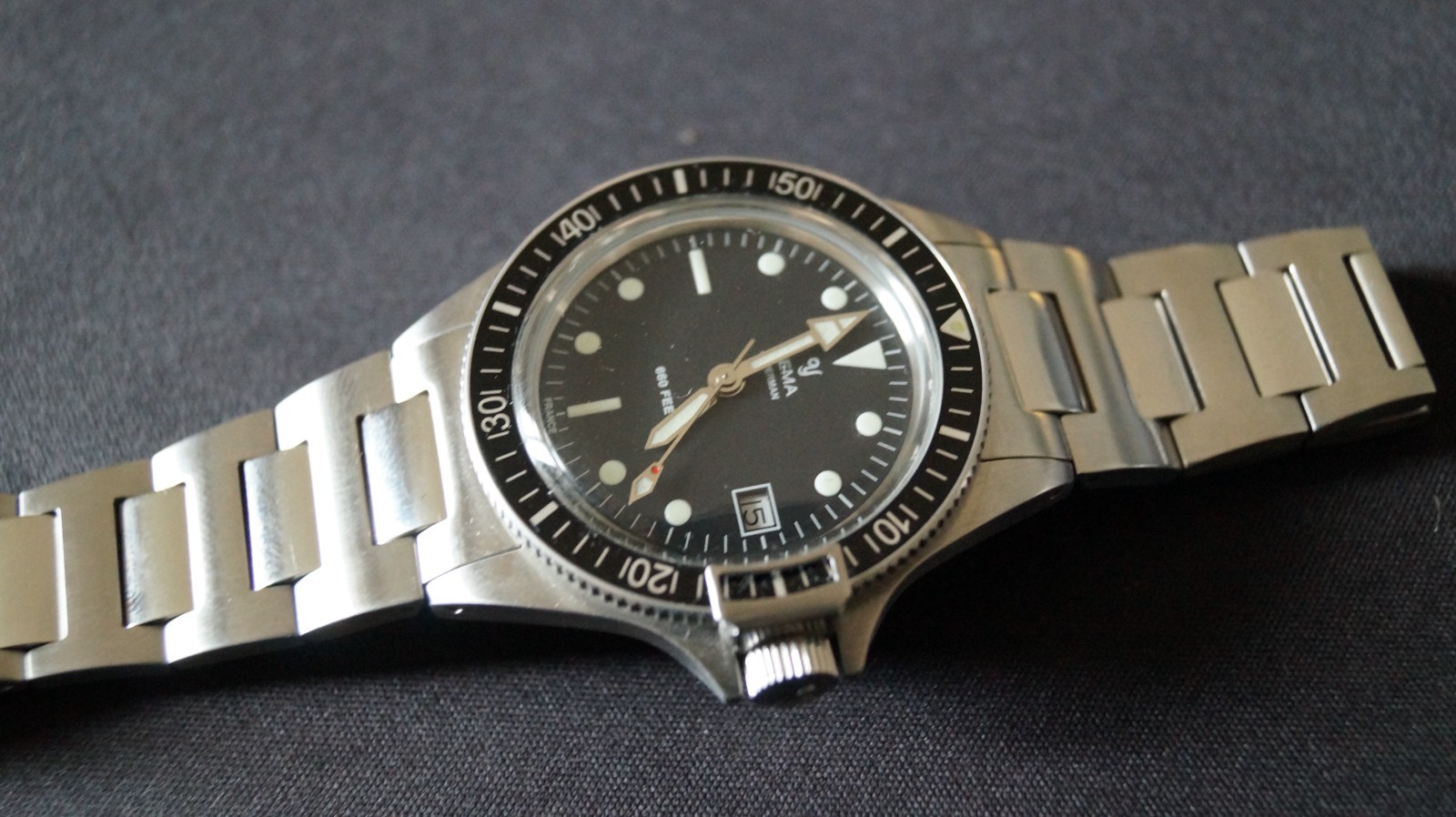 YEMA Superman Heritage Quartz 39mm Black Skin Diver YMHF1573-AM date @3