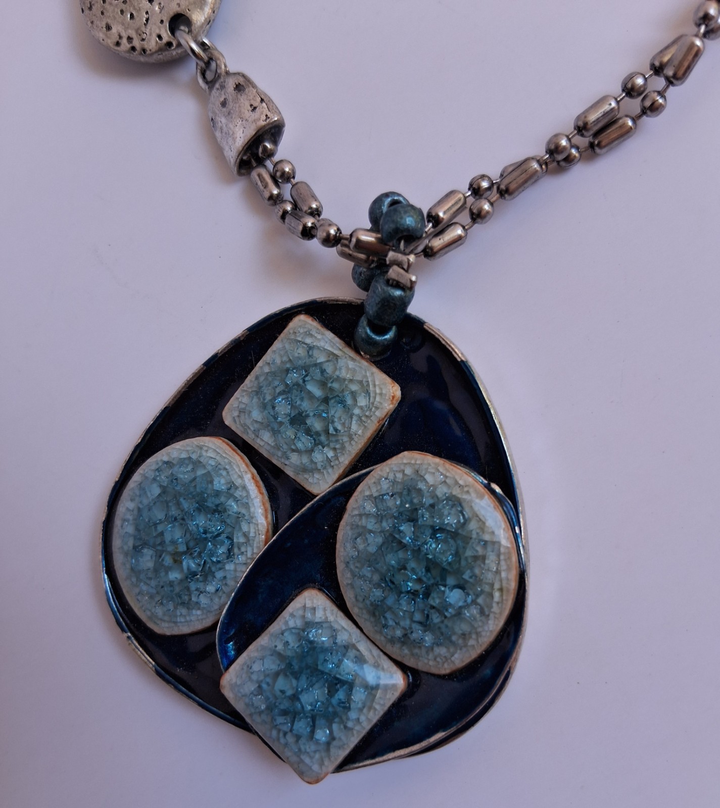 Modern Silver Tone Blue Glitter Stone Geometric Pendant Statement Necklace