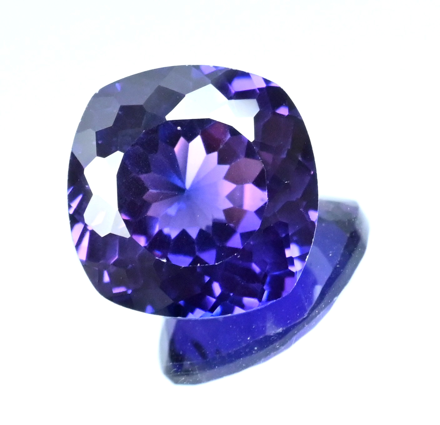 20.50 Ct Natural Purple-Blue Tanzanite Flawless Cushion Certified Loose Gemstone