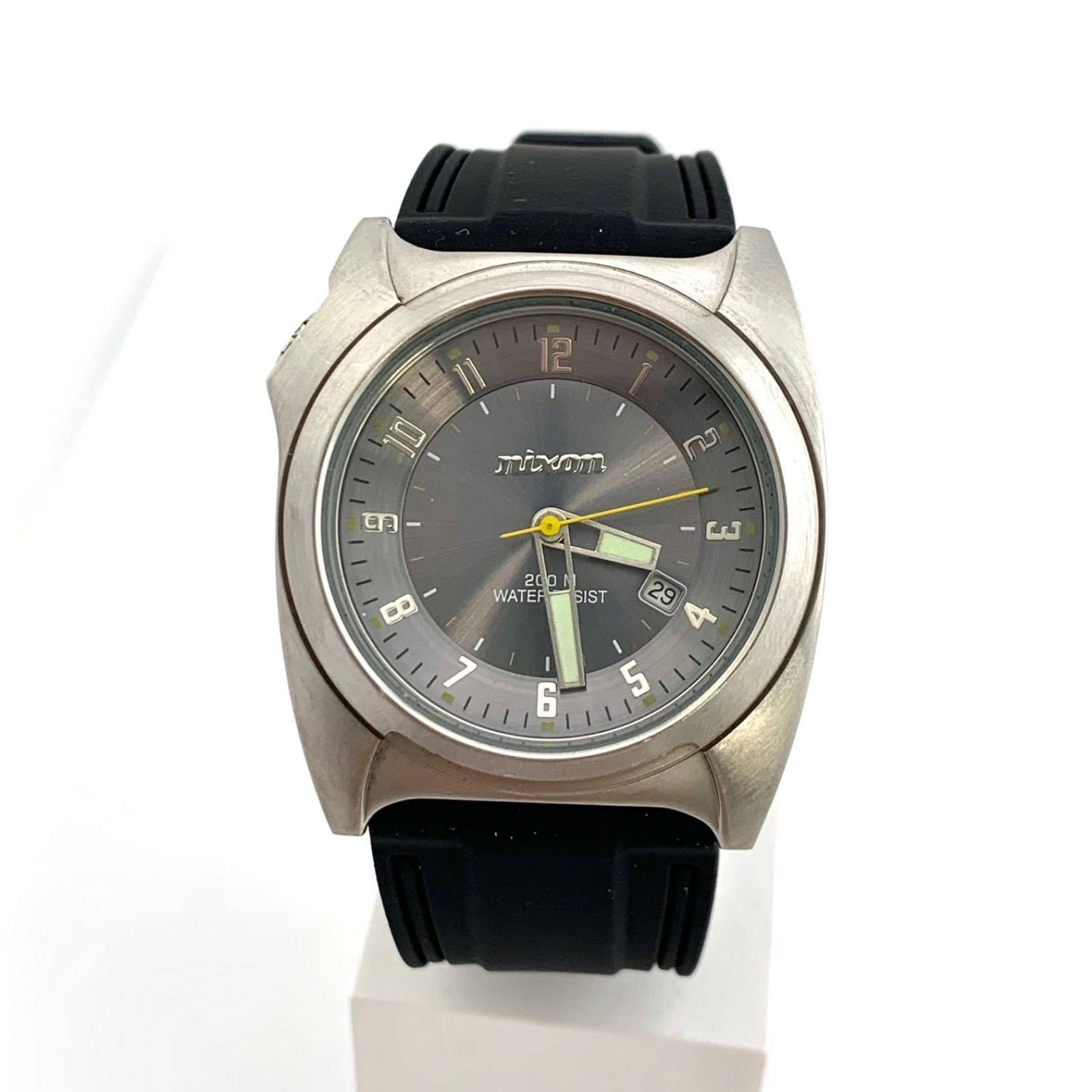 Nixon UNLOCKED THE KEY Quartz men gray Dial Watch Japan – Rank B