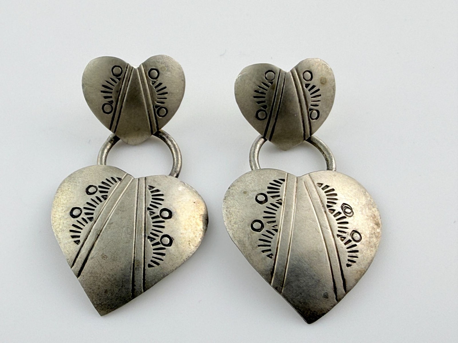 Southwestern JWK Sterling Silver Heart Design Dangling Earrings 5g 1.5 Inch Long