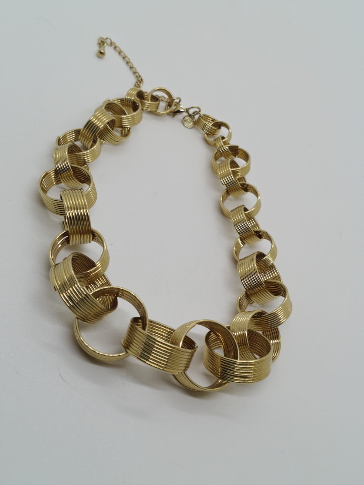 Gold Tone Spring Hoop Necklace 20 Cm Adjustable To Longer 24 Cm