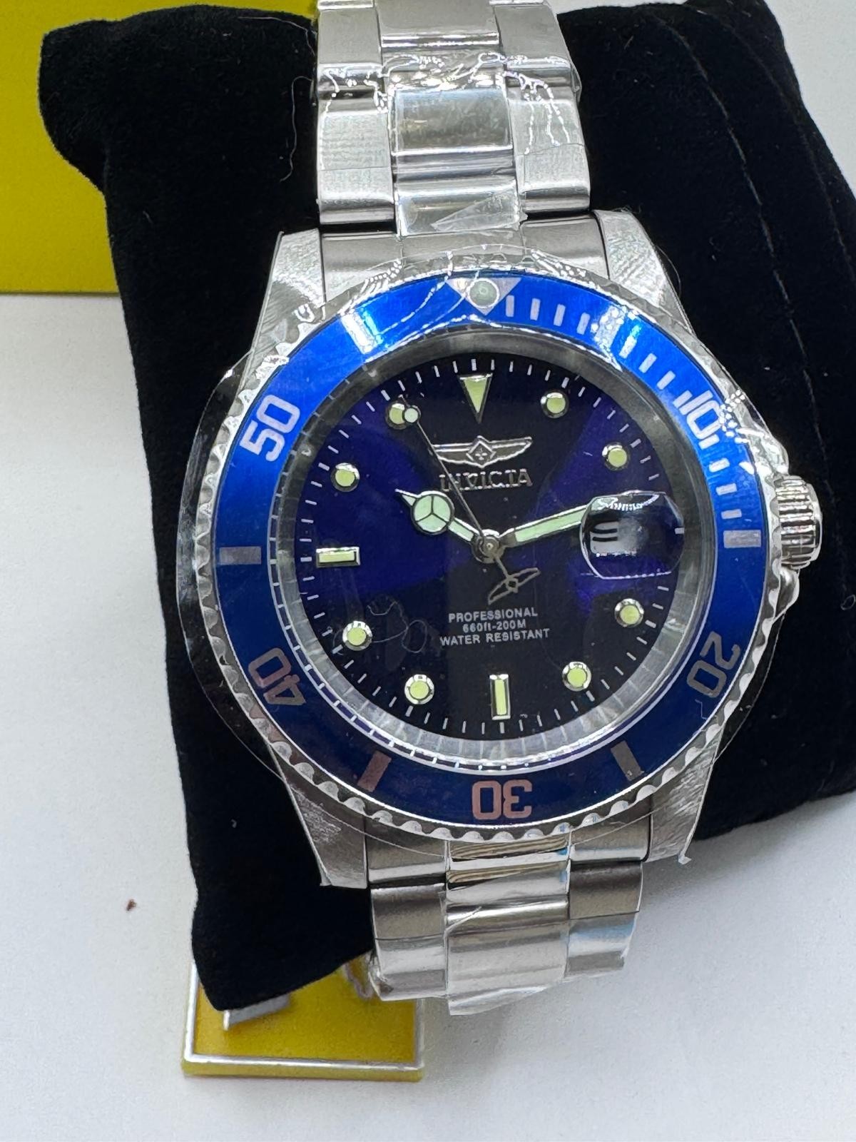 Invicta Pro Diver Men’s Quartz 200m Blue Dial/Bezel Stainless Bracelet w/Box