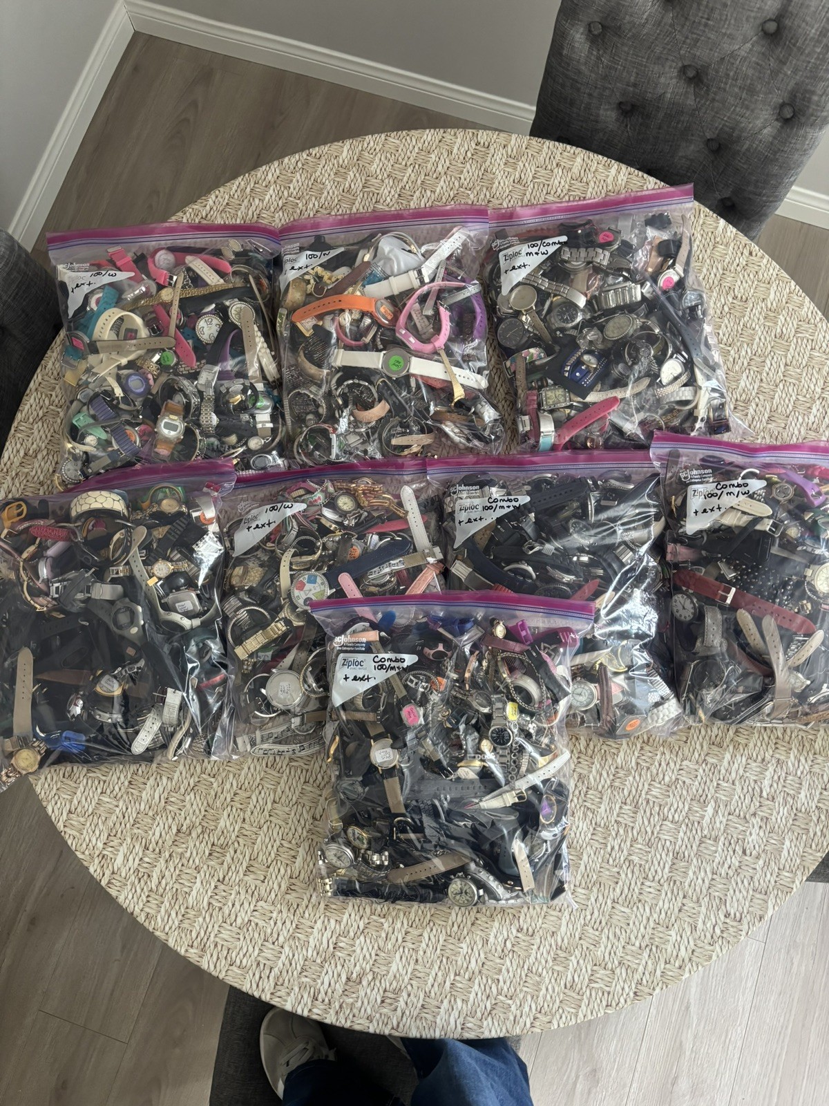 Lot of watches, parts, repair, art, some may only need a battery and/or a band